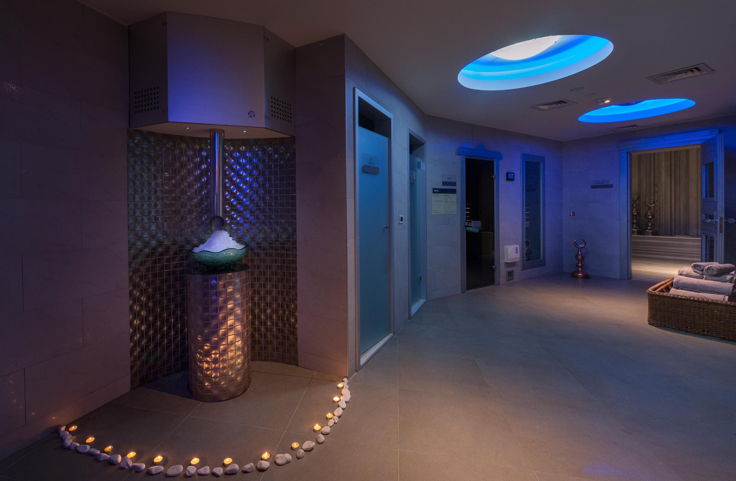 DoubleTree by Hilton Istanbul - Sirkeci Ansicht 6