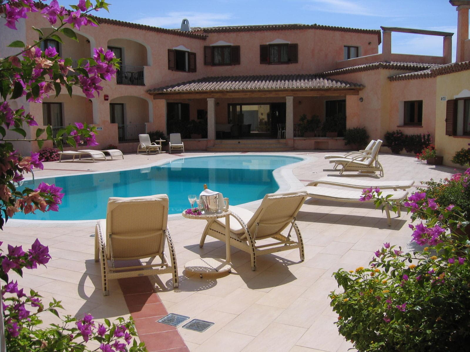 Hotel Monti Di Mola Ansicht 2