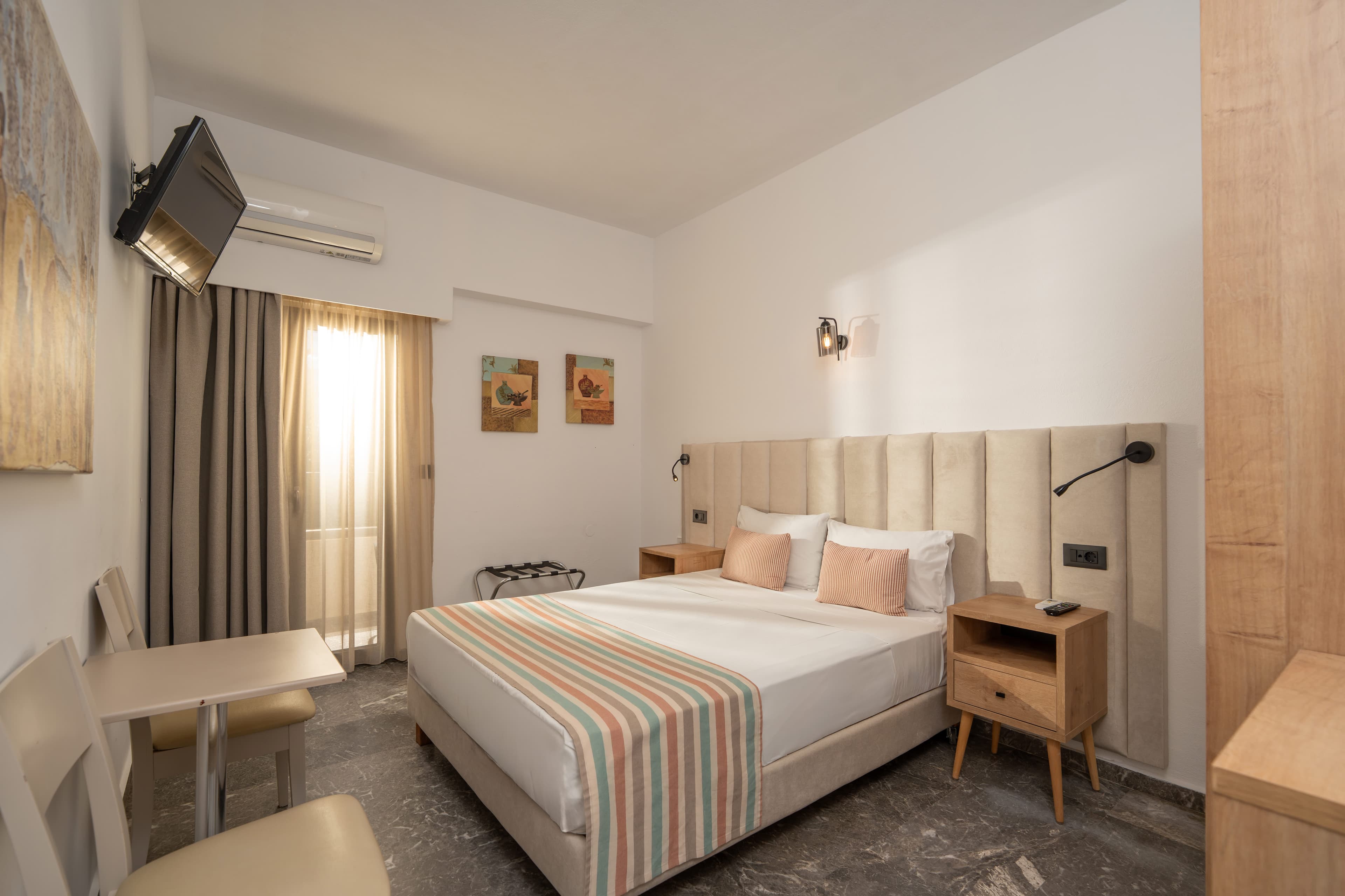Erato Hotel Ansicht 4