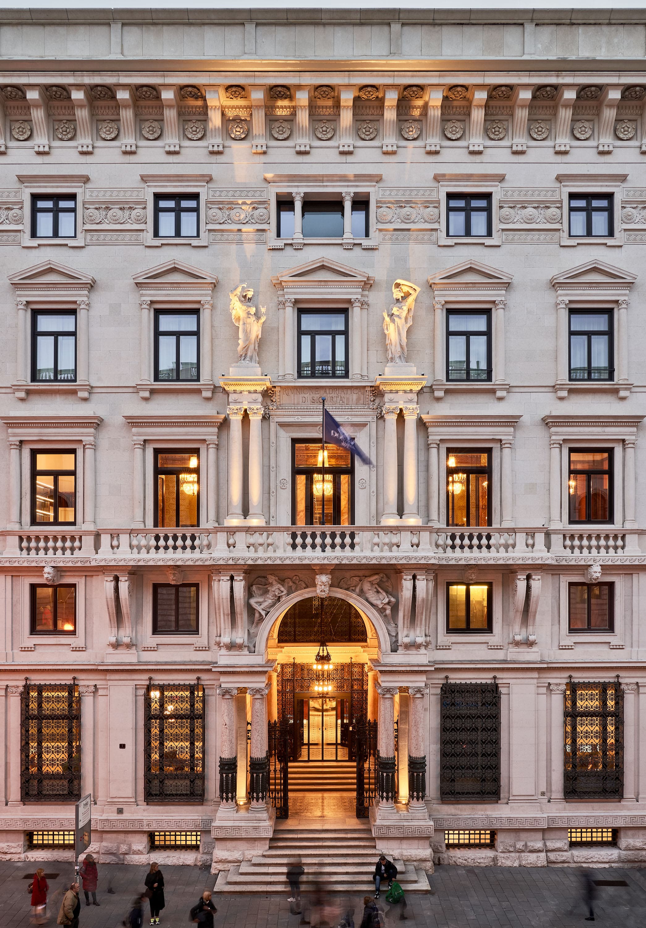 DoubleTree by Hilton Trieste Ansicht 2