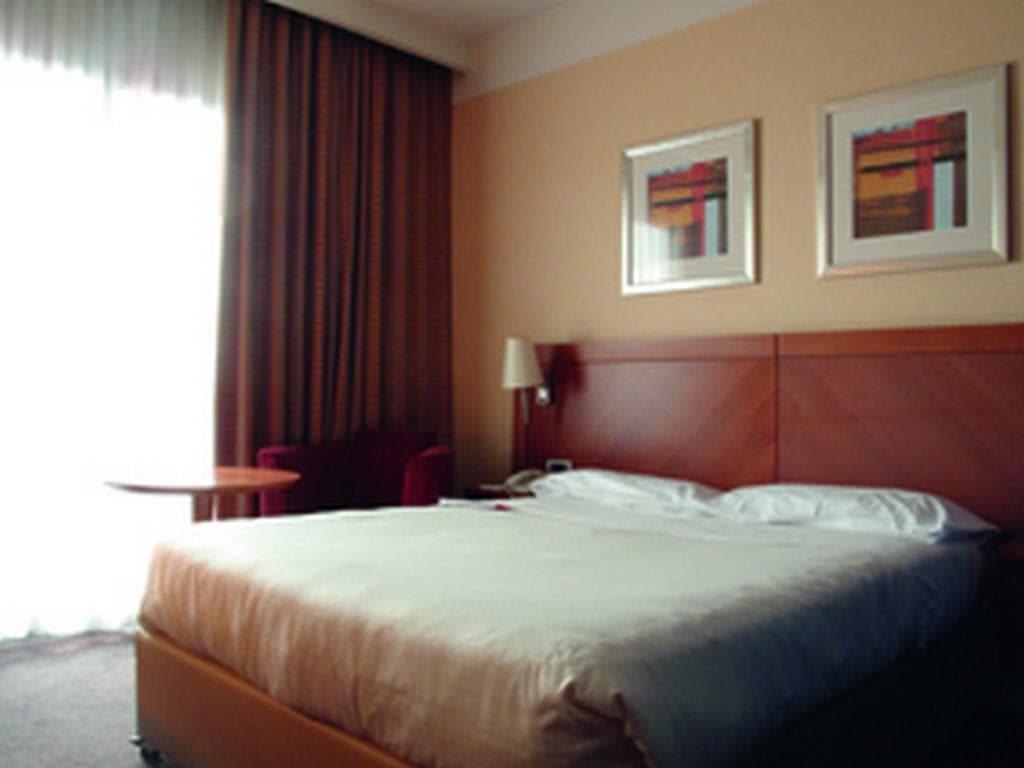 UNAHOTELS Bologna Fiera Ansicht 4