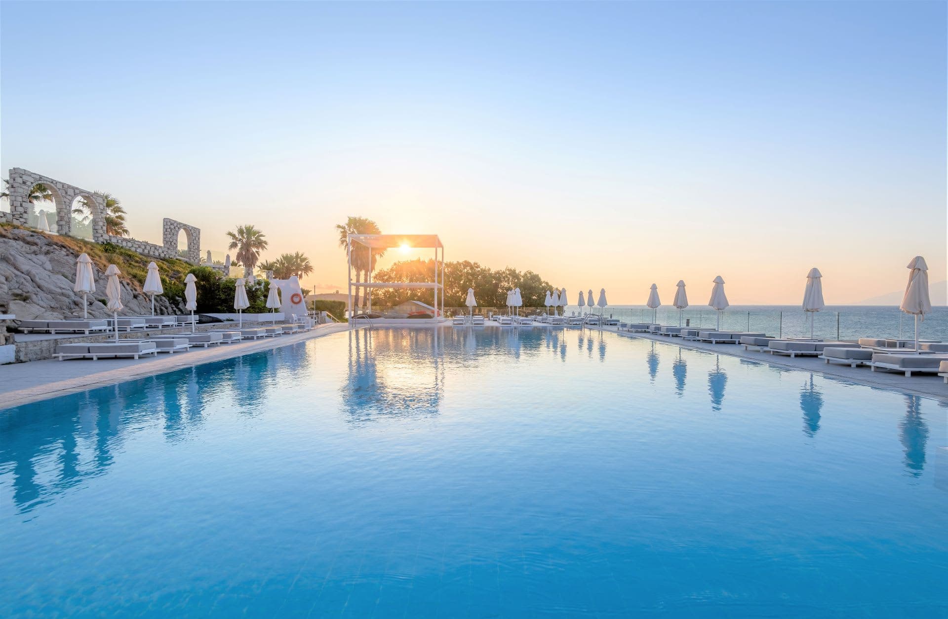 Dimitra Beach Hotel & Suites Ansicht 2