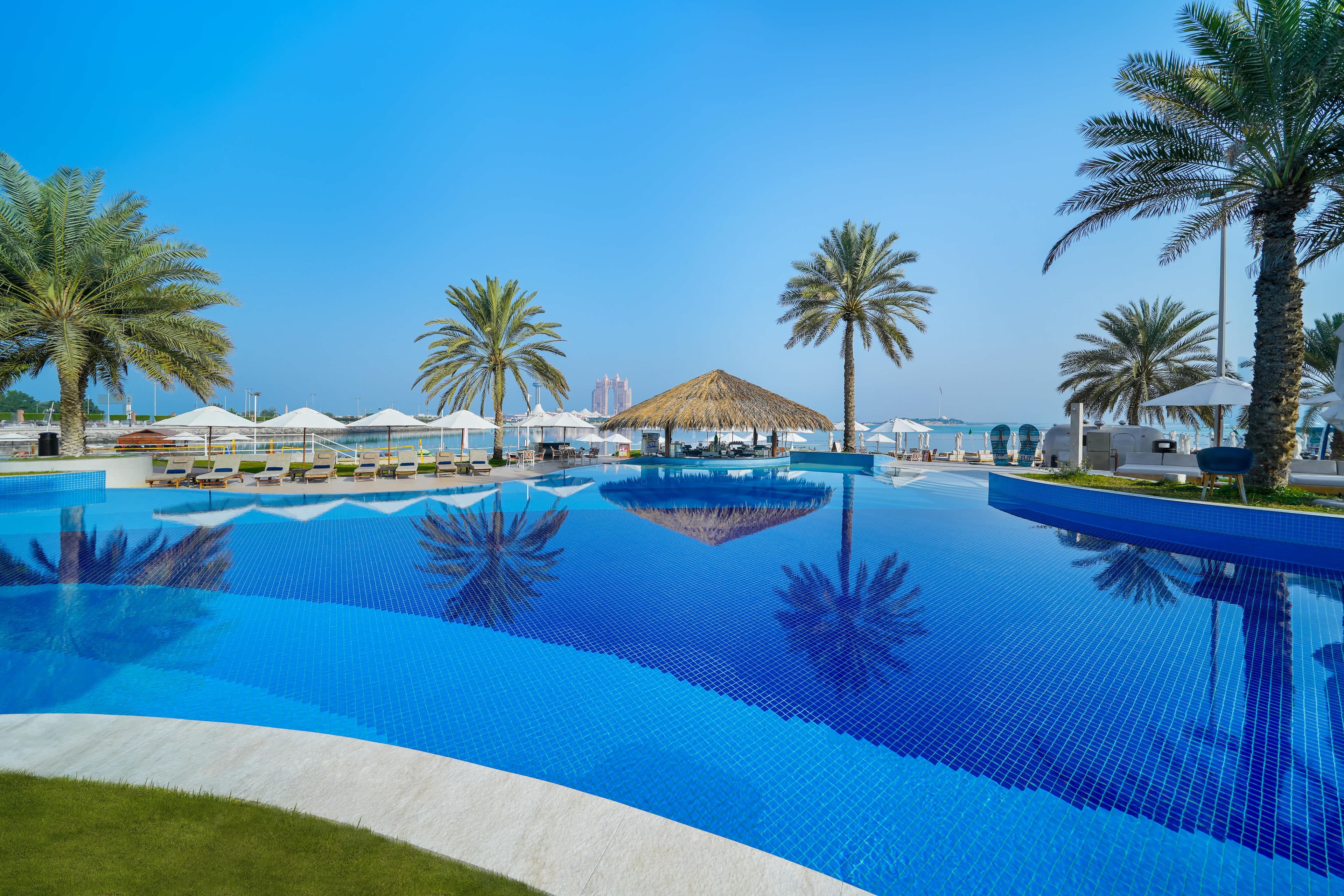 Radisson Blu Hotel & Resort Abu Dhabi Corniche