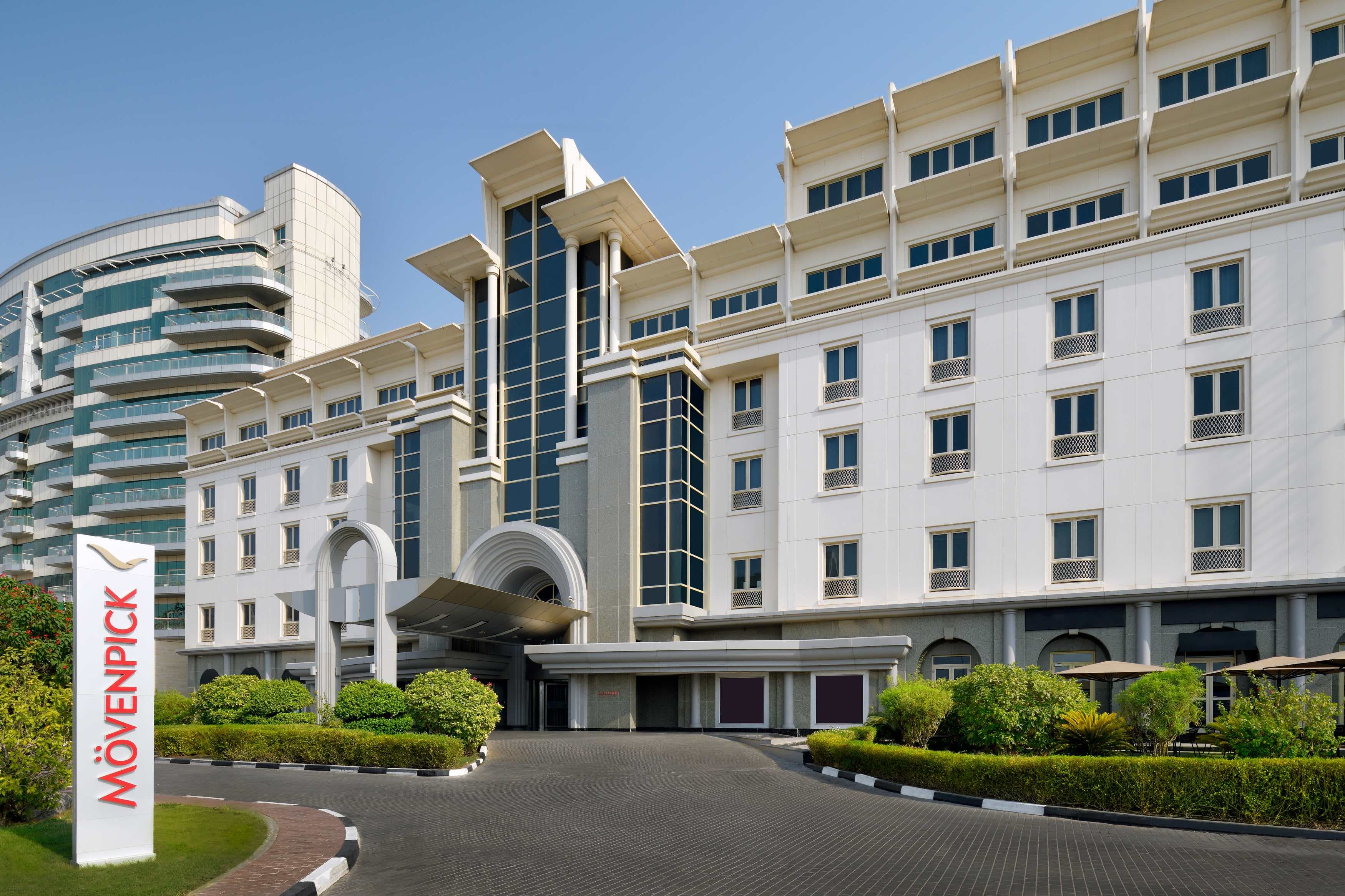 Mövenpick Hotel and Apartments Bur Dubai Ansicht 2