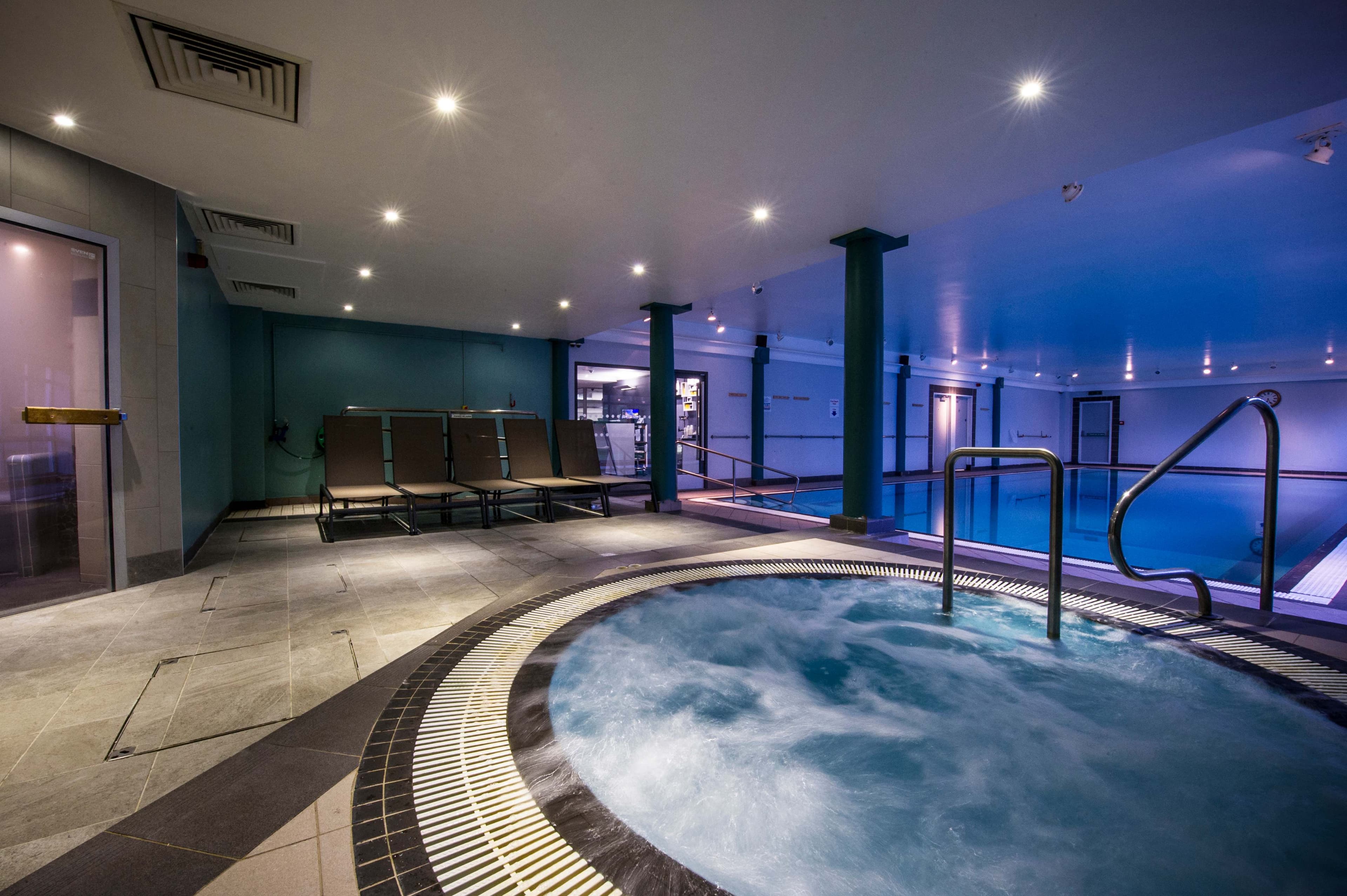 DoubleTree by Hilton Cheltenham Ansicht 8