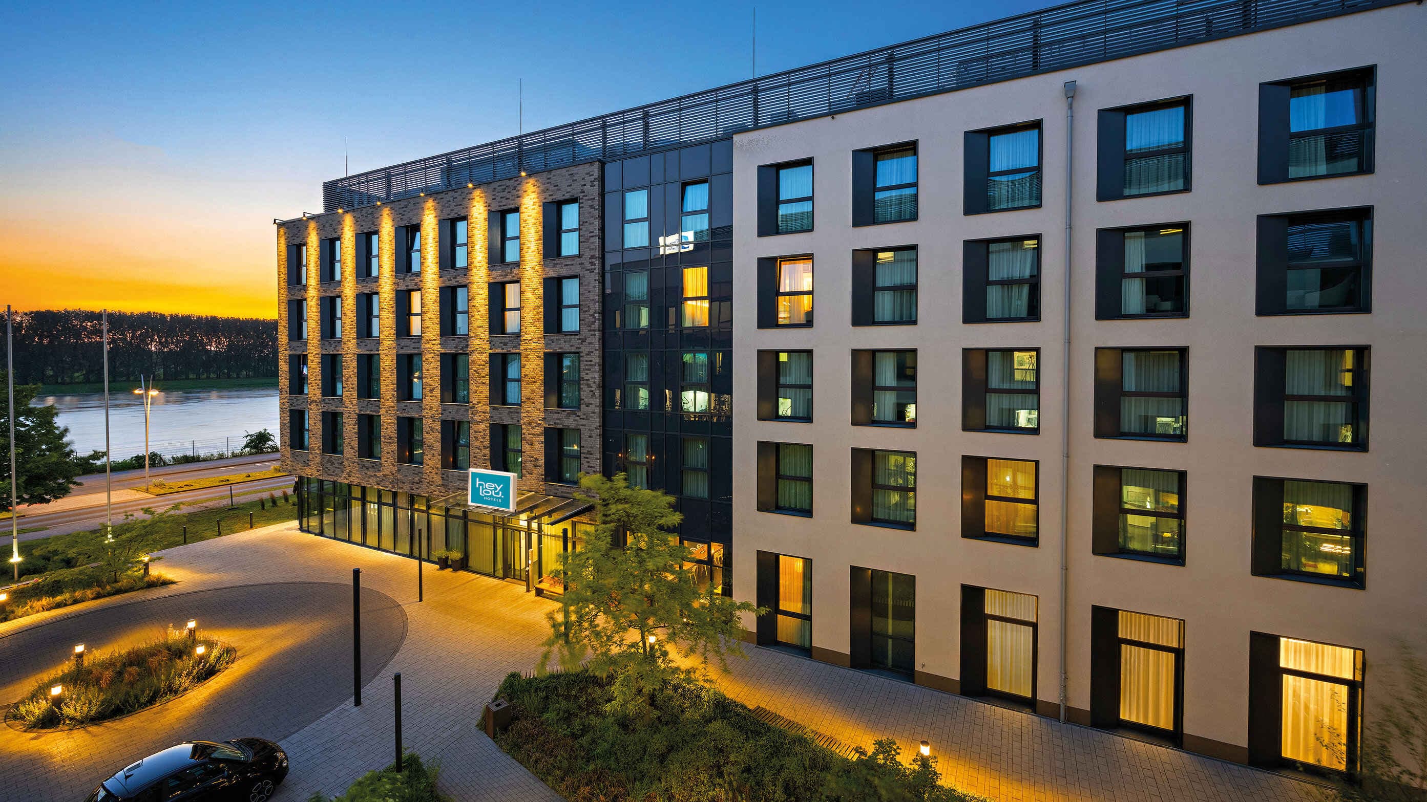 Hey Lou Hotel Monheim am Rhein Ansicht 3