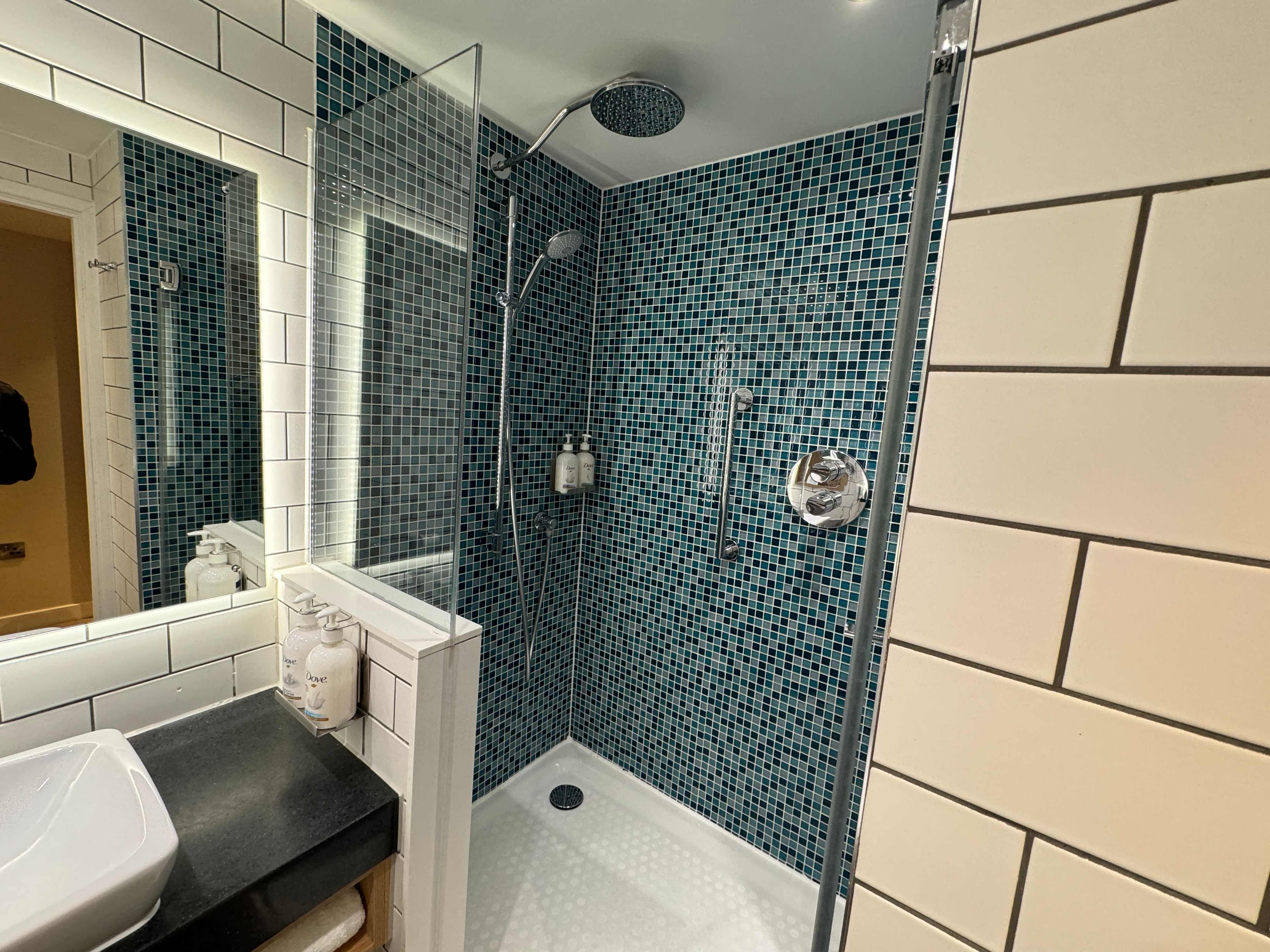 Holiday Inn London - Heathrow Bath Road Ansicht 2