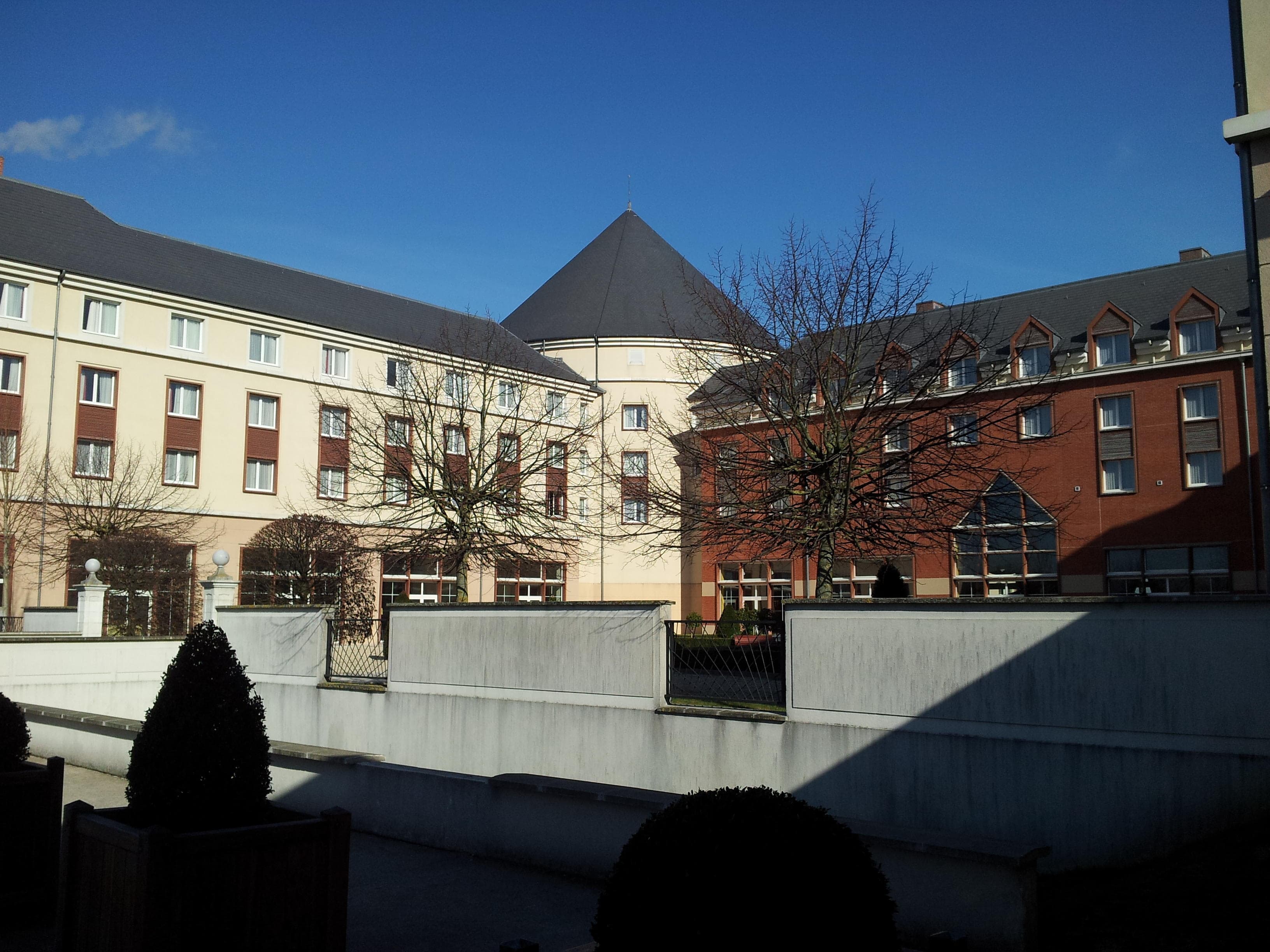 Grand Magic Hotel Ansicht 2