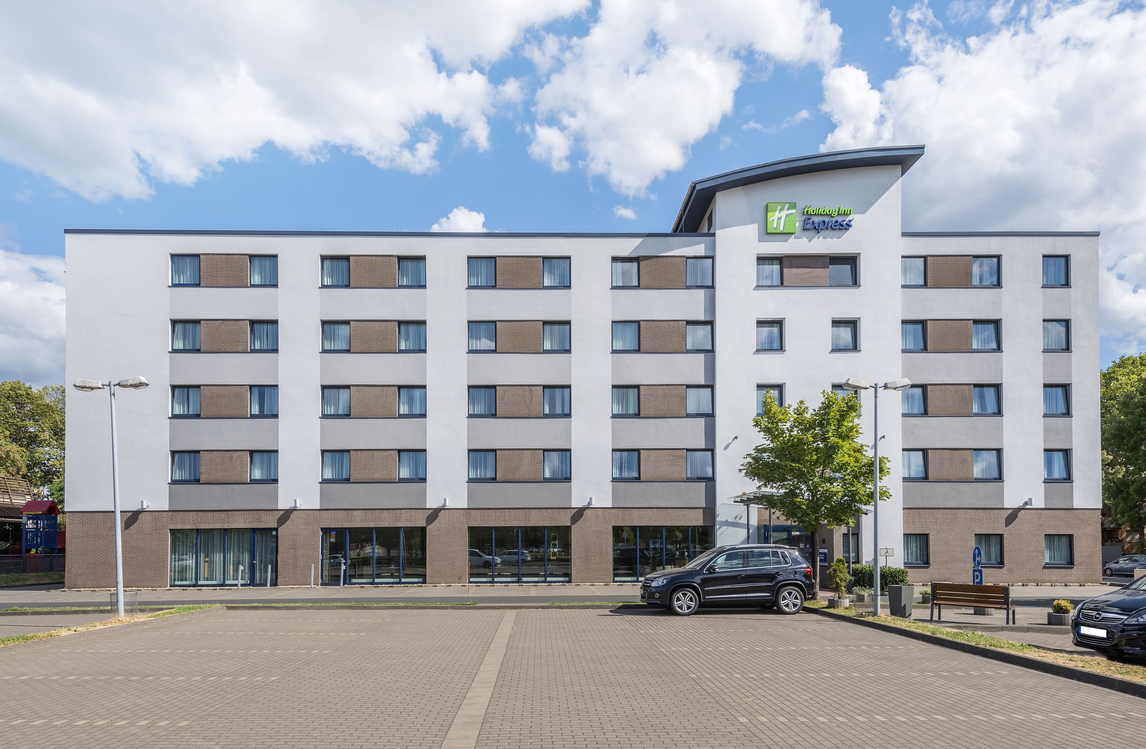 Holiday Inn Express Köln - Mülheim Ansicht 2