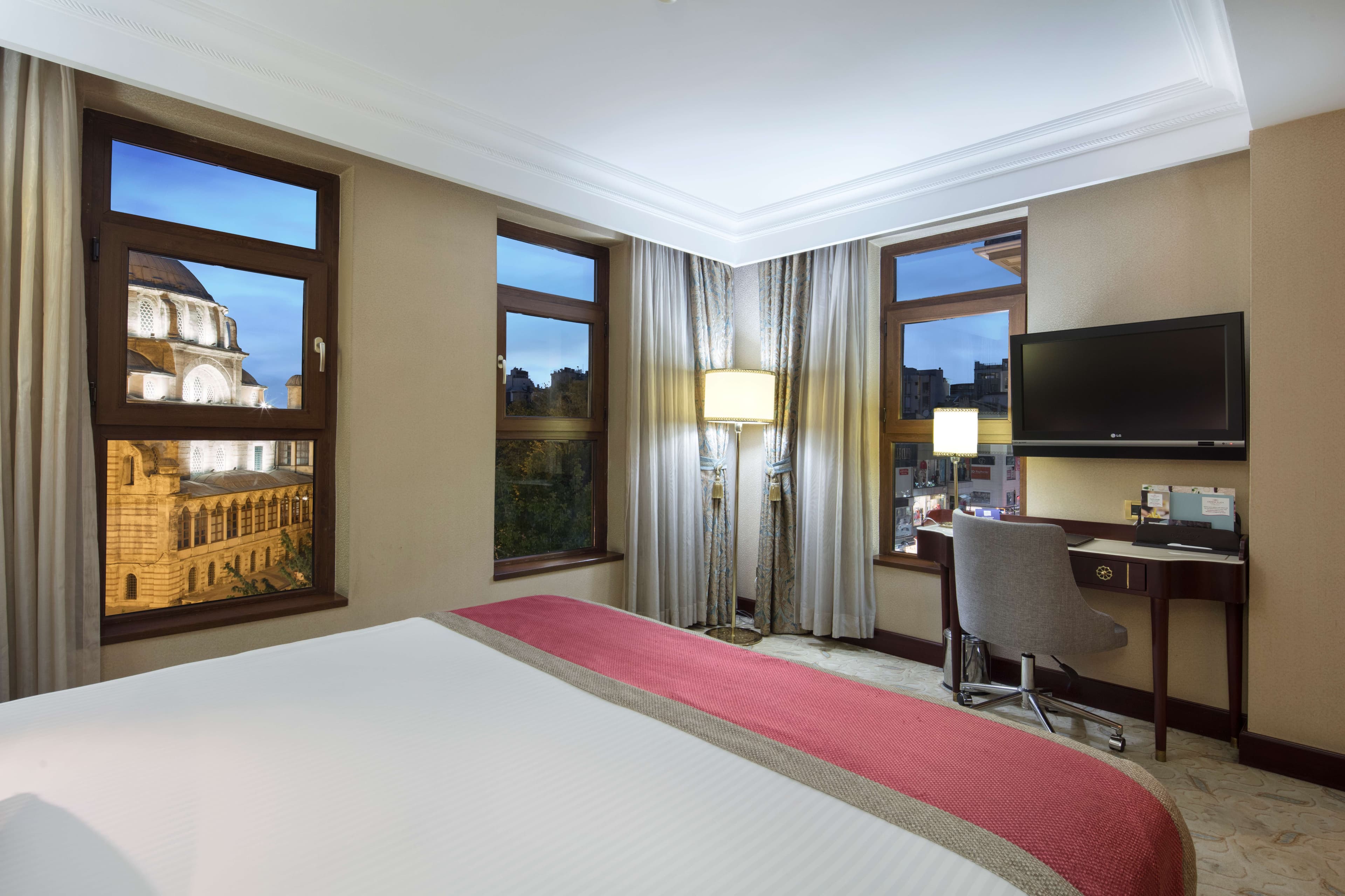 Crowne Plaza Istanbul - Old City by IH Ansicht 5