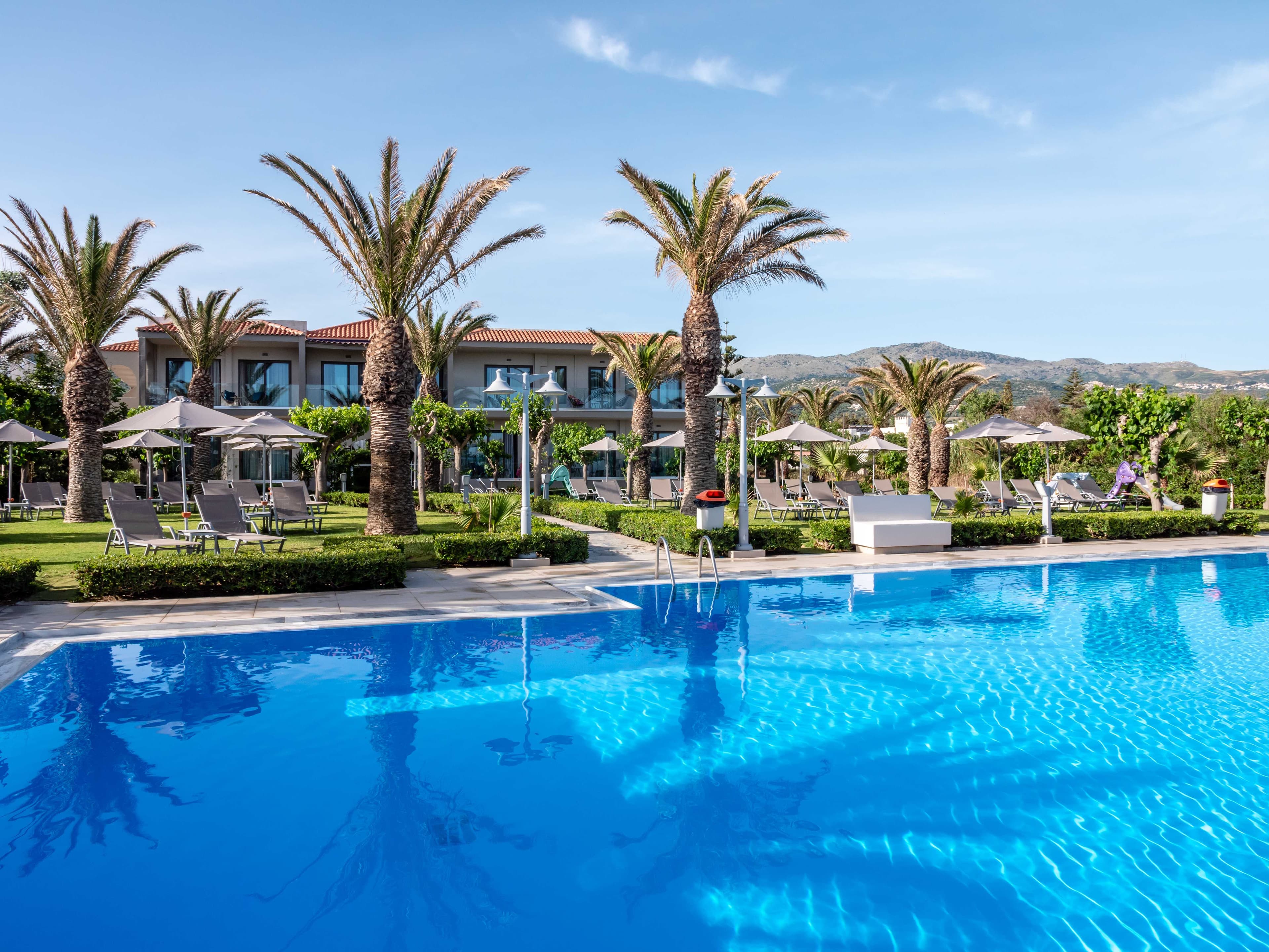 Hotel Marinos Beach