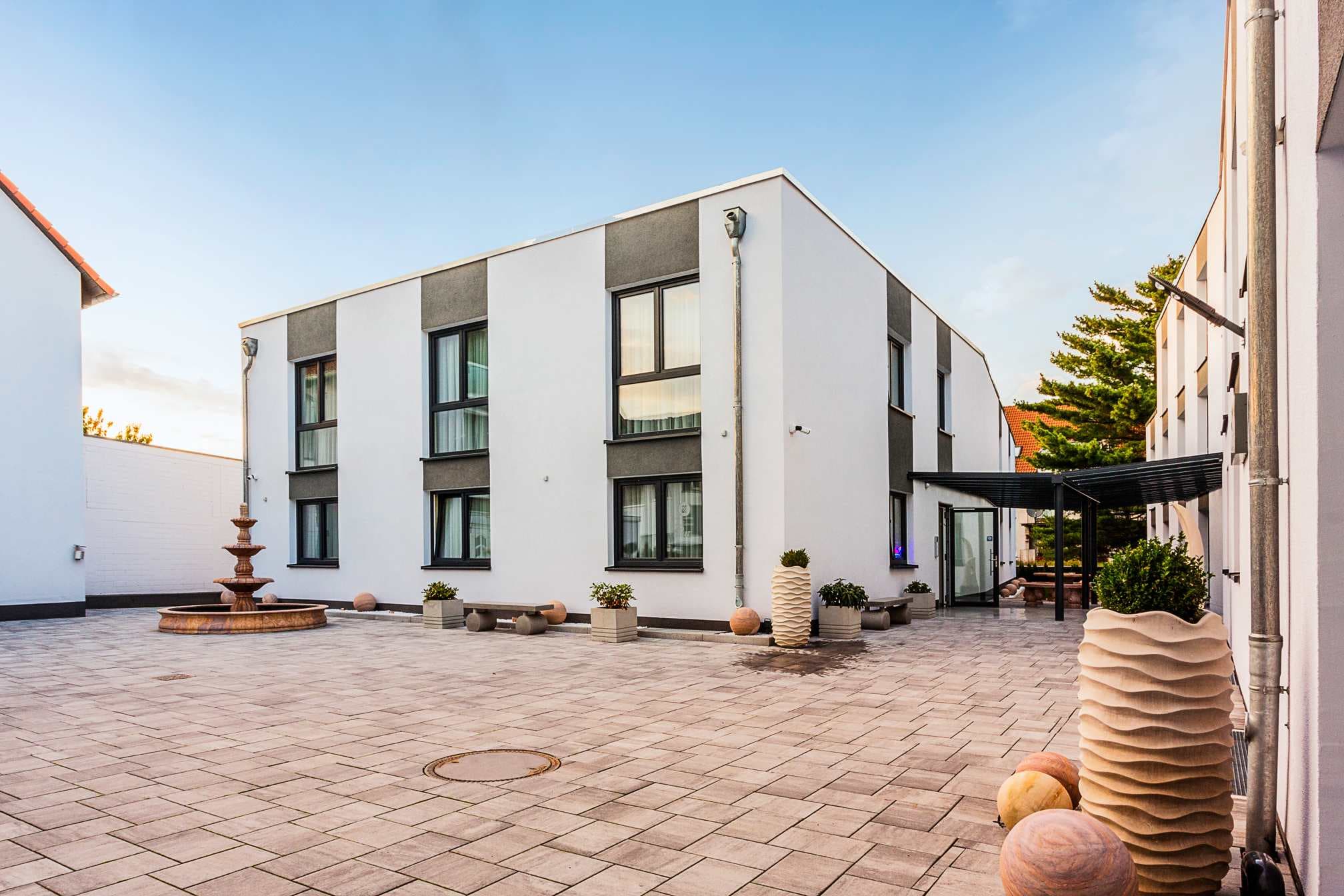 Naam Hotel & Apartments Ansicht 2
