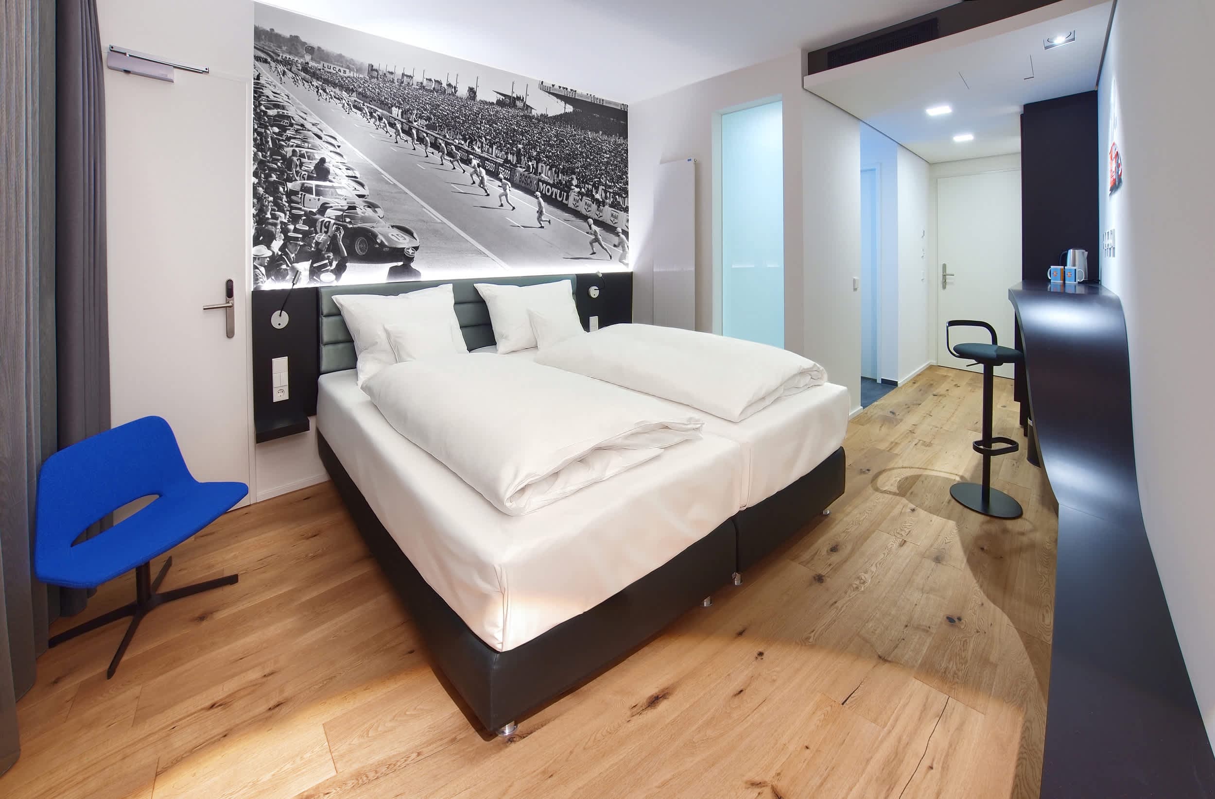 V8 Hotel Classic Motorworld Region Stuttgart Ansicht 7