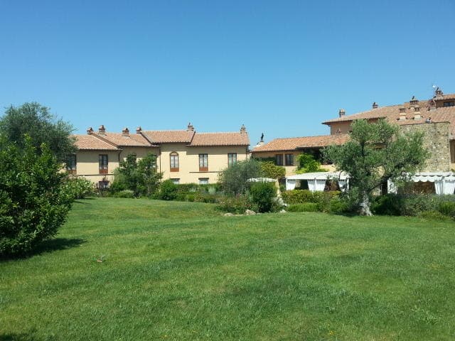 Hotel Relais Borgo Di Cortefreda Ansicht 2