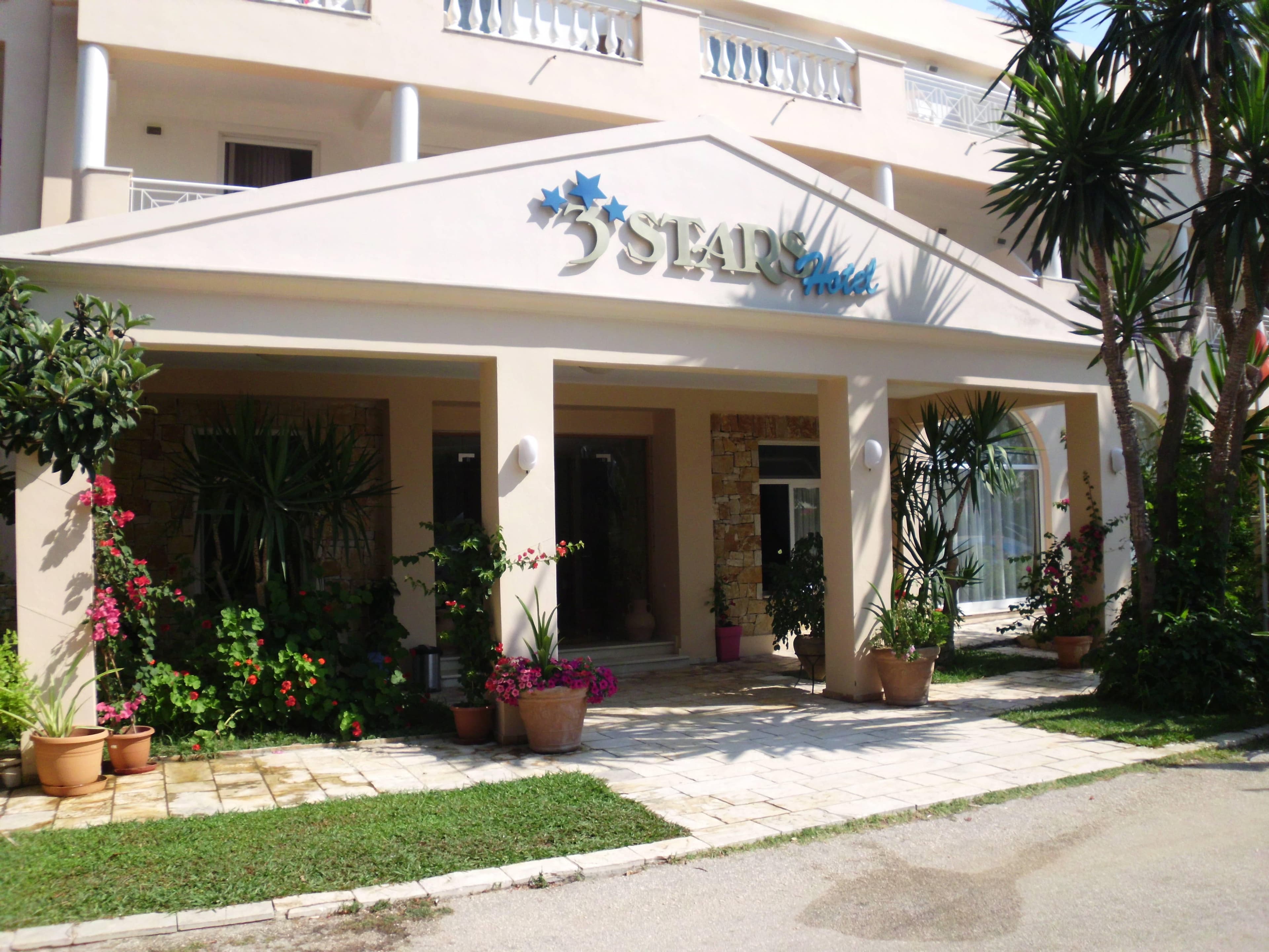 Hotel Three Stars Village Ansicht 2