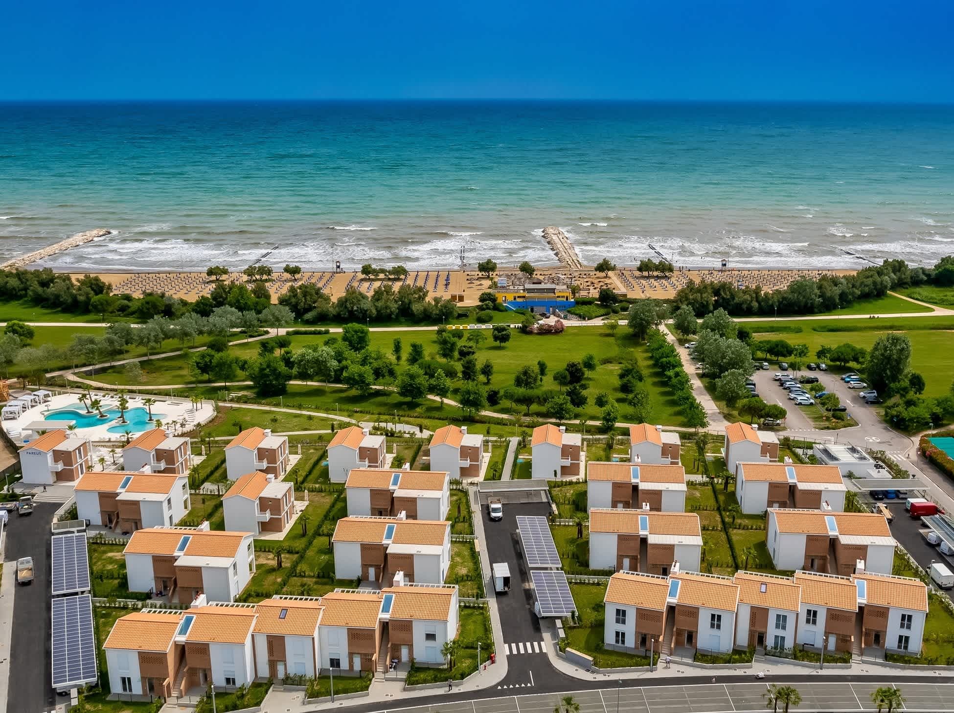 Pareus Beach Resort Ansicht 2