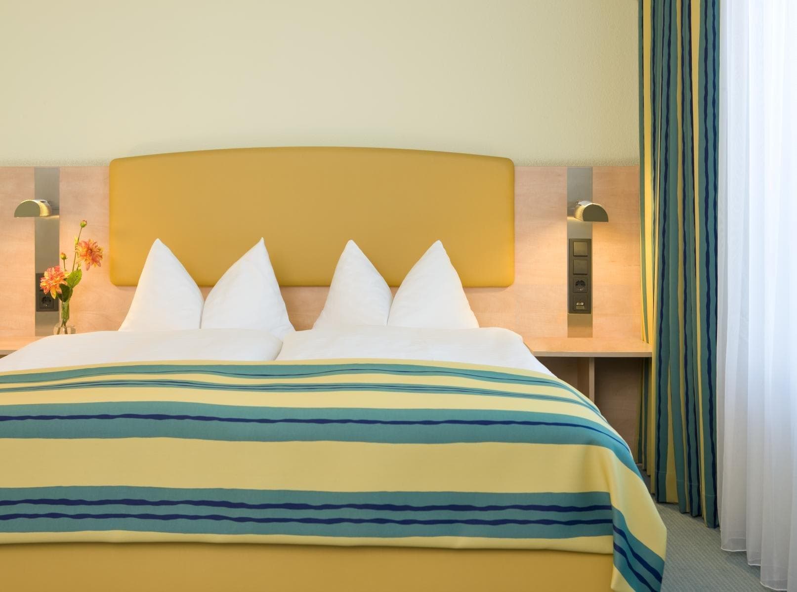 IntercityHotel Hamburg Hauptbahnhof Ansicht 2