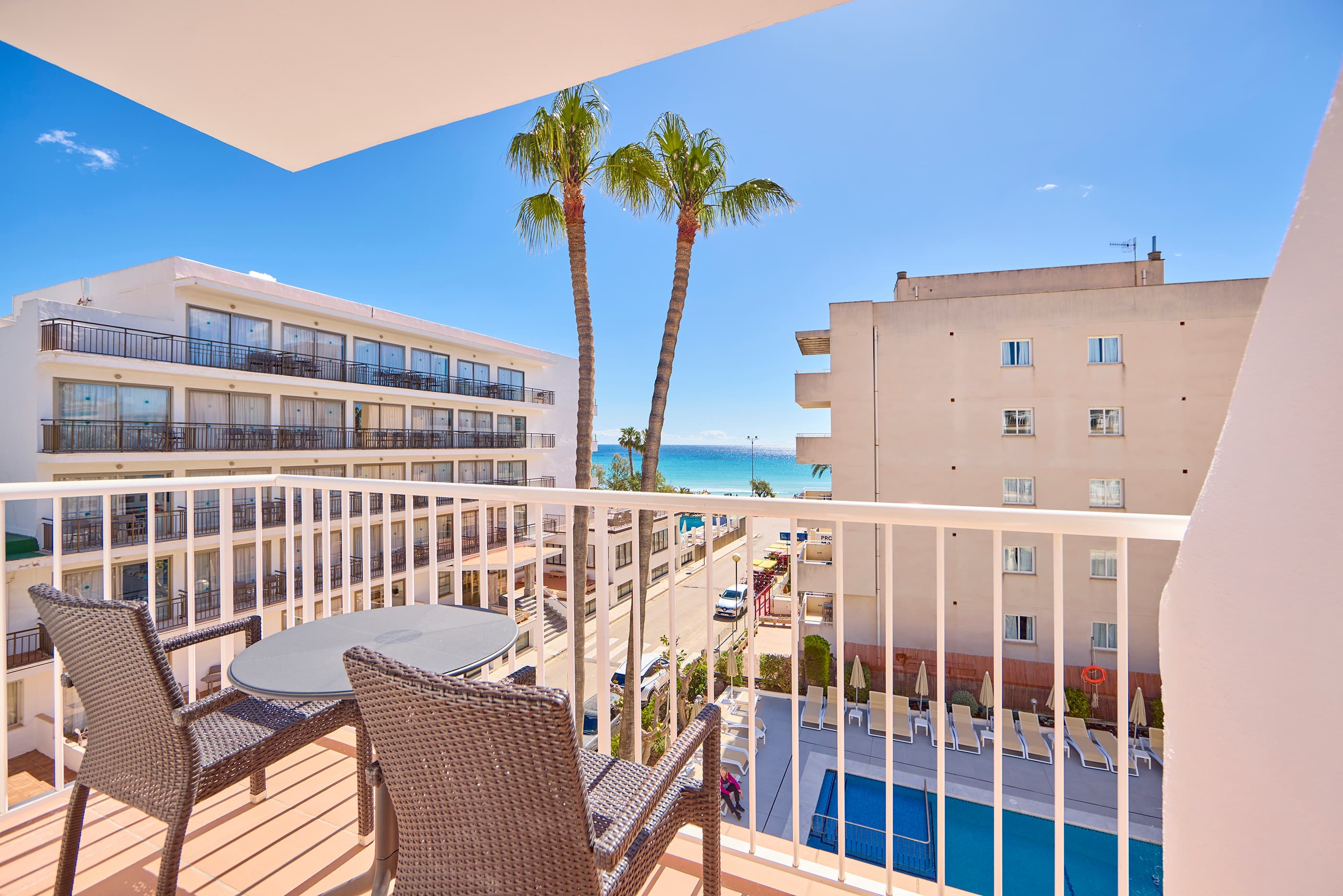 Universal Hotel Bikini Ansicht 6