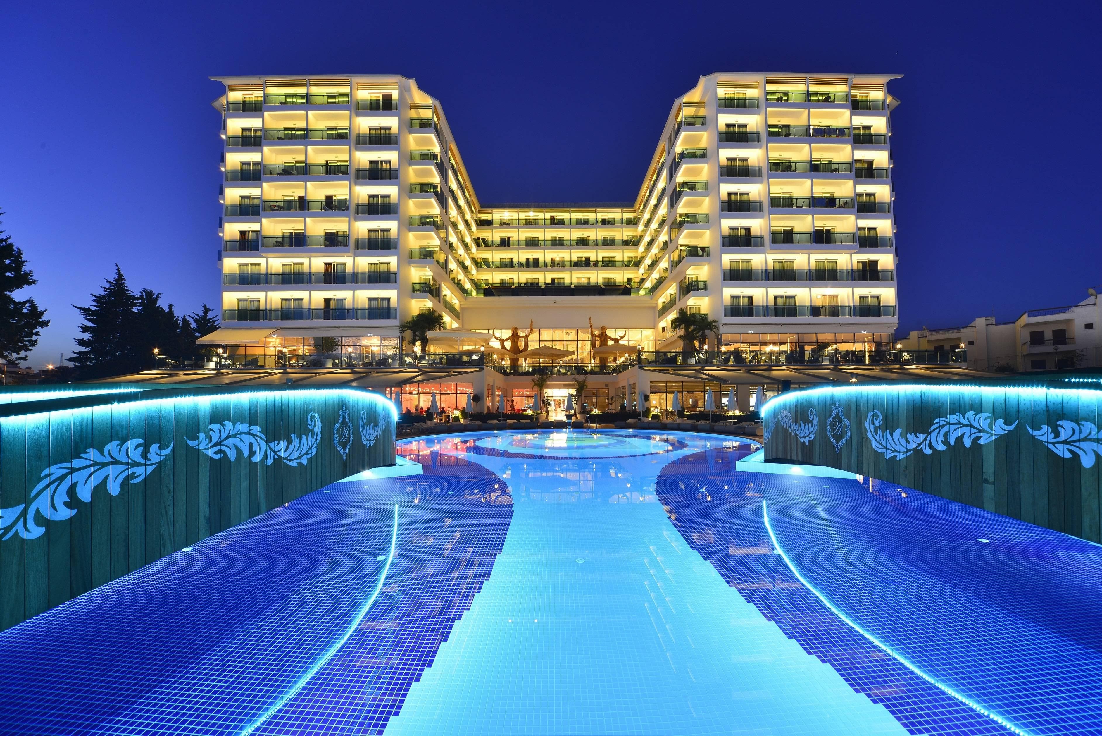 Azura Deluxe Resort & Spa Hotel Ansicht 2