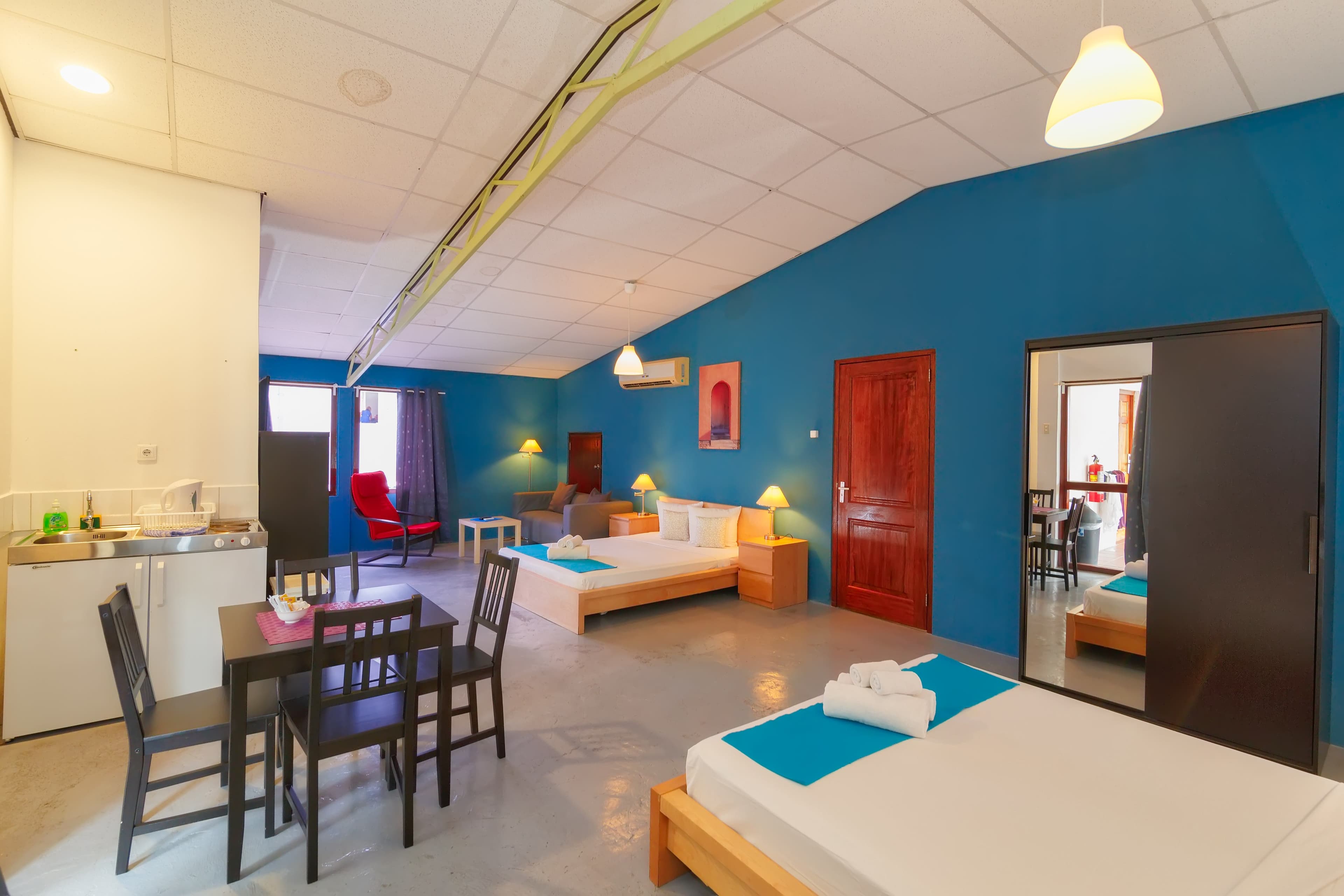 The Ritz Village Hotel - Adults Only Ansicht 5