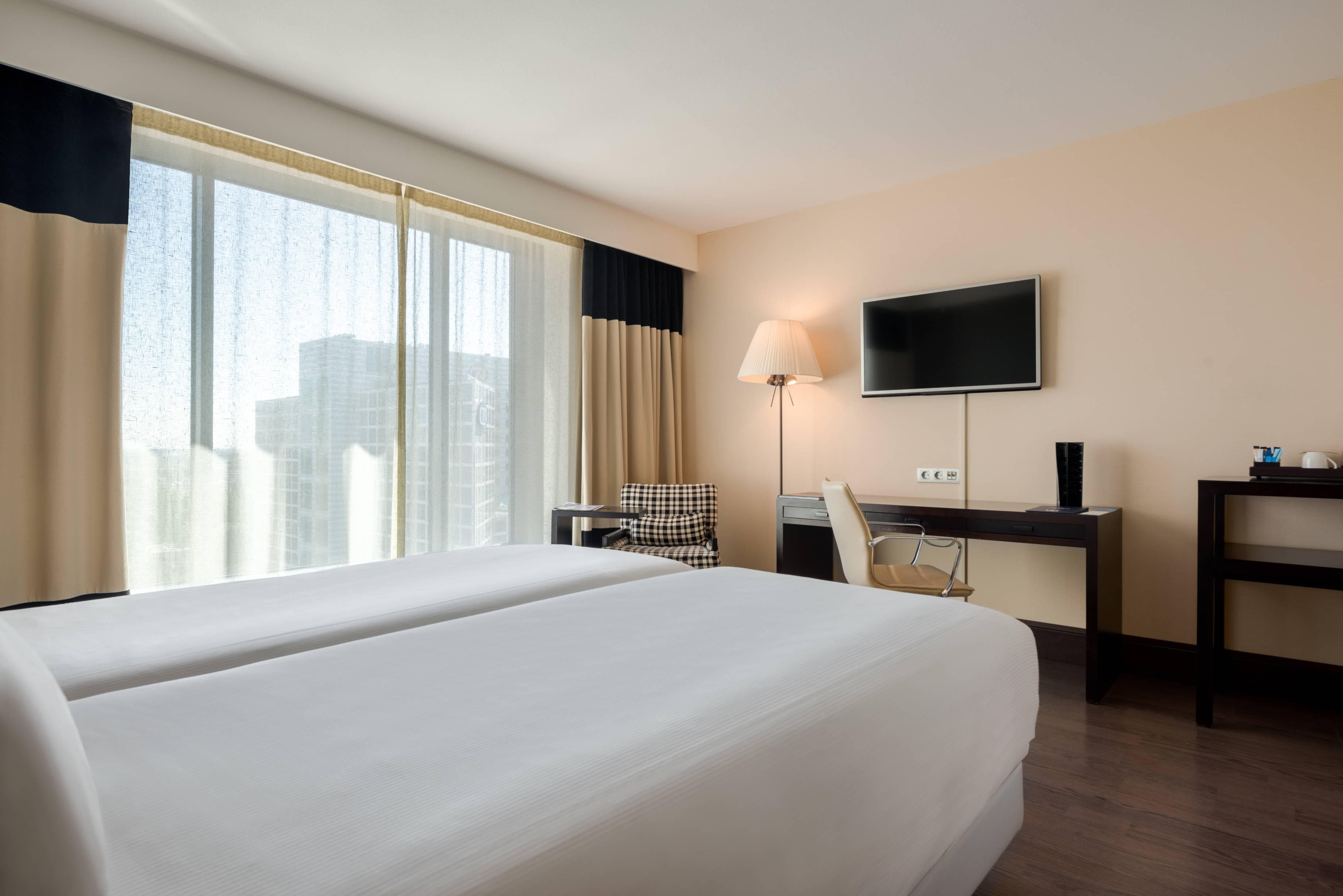 Hotel NH Den Haag Ansicht 3