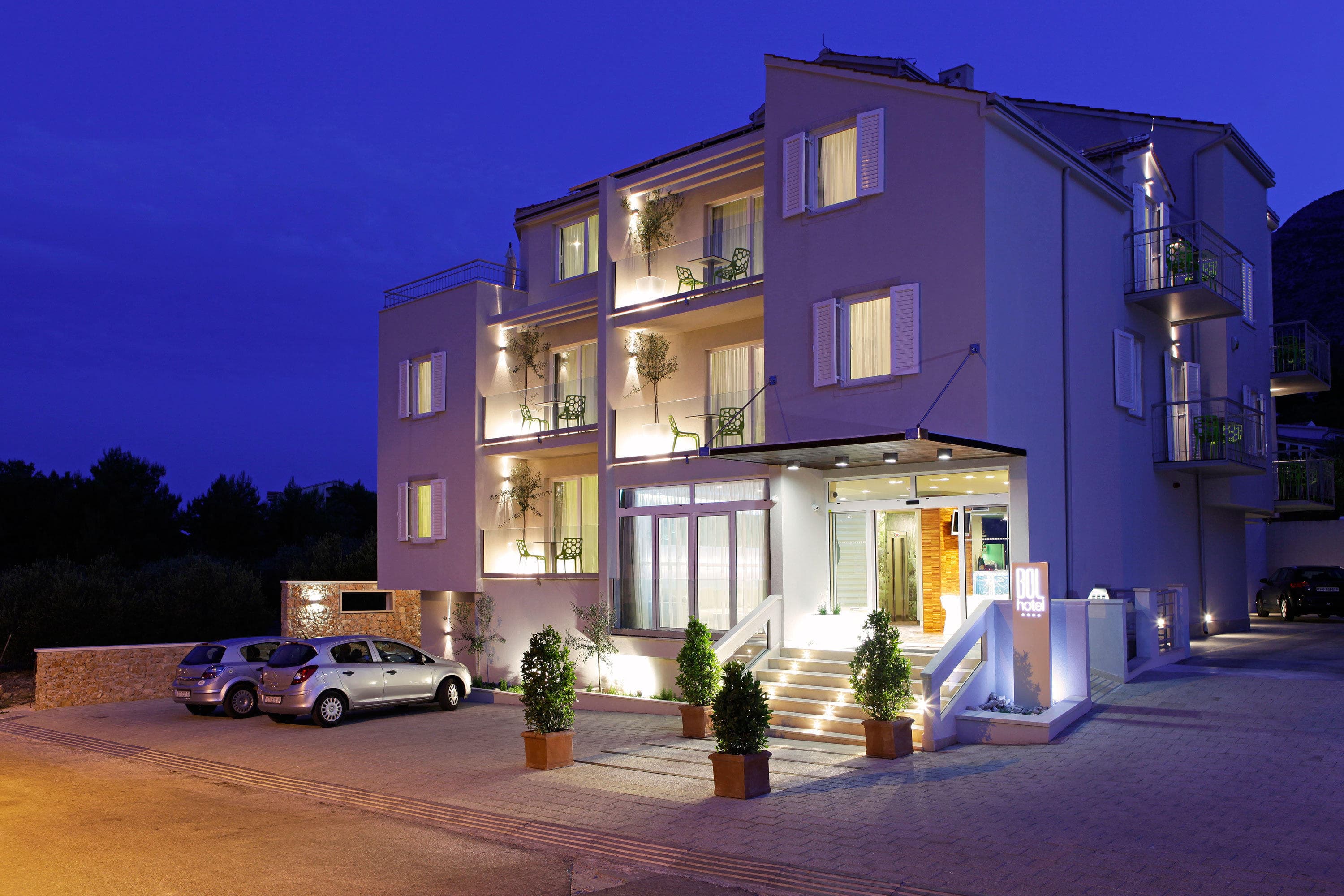 Boutique Hotel Bol Ansicht 2