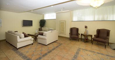 Golden Crown Hotel Ansicht 9