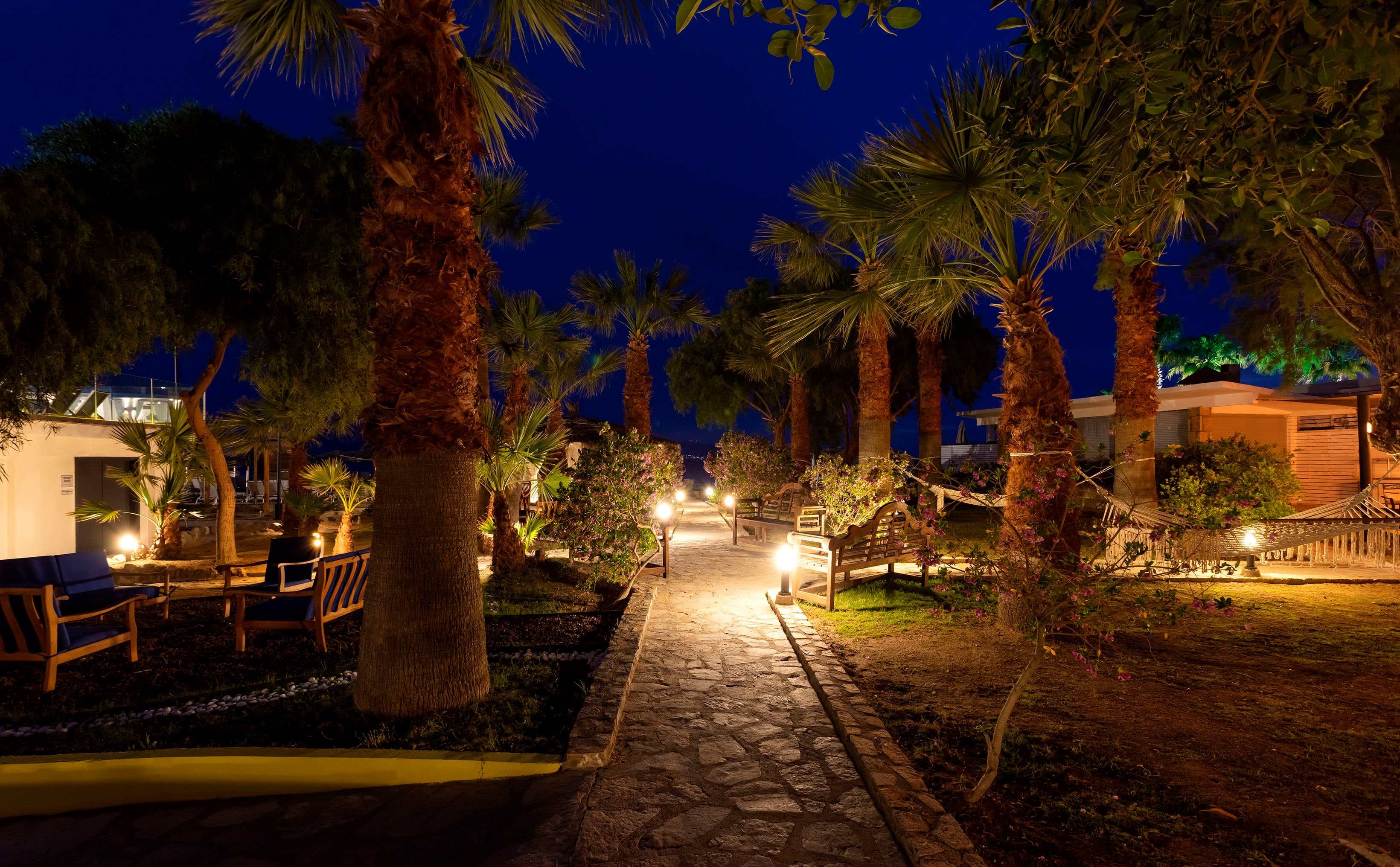 Charm Beach Hotel Ansicht 2