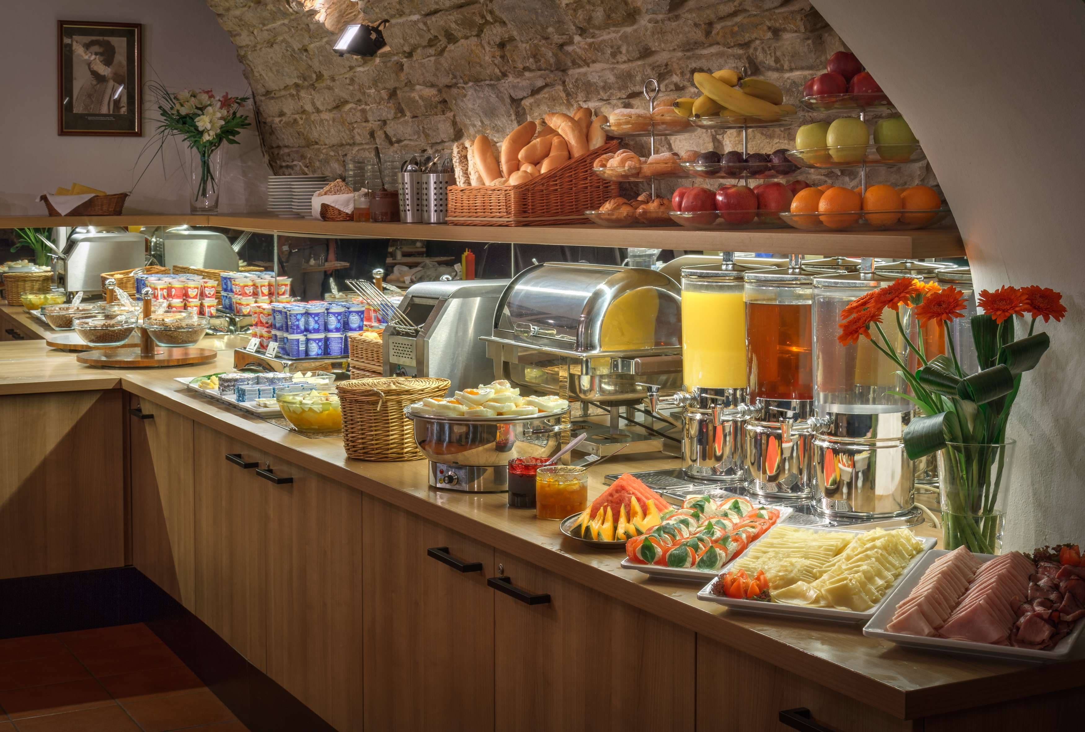 Hotel Mucha Ansicht 8