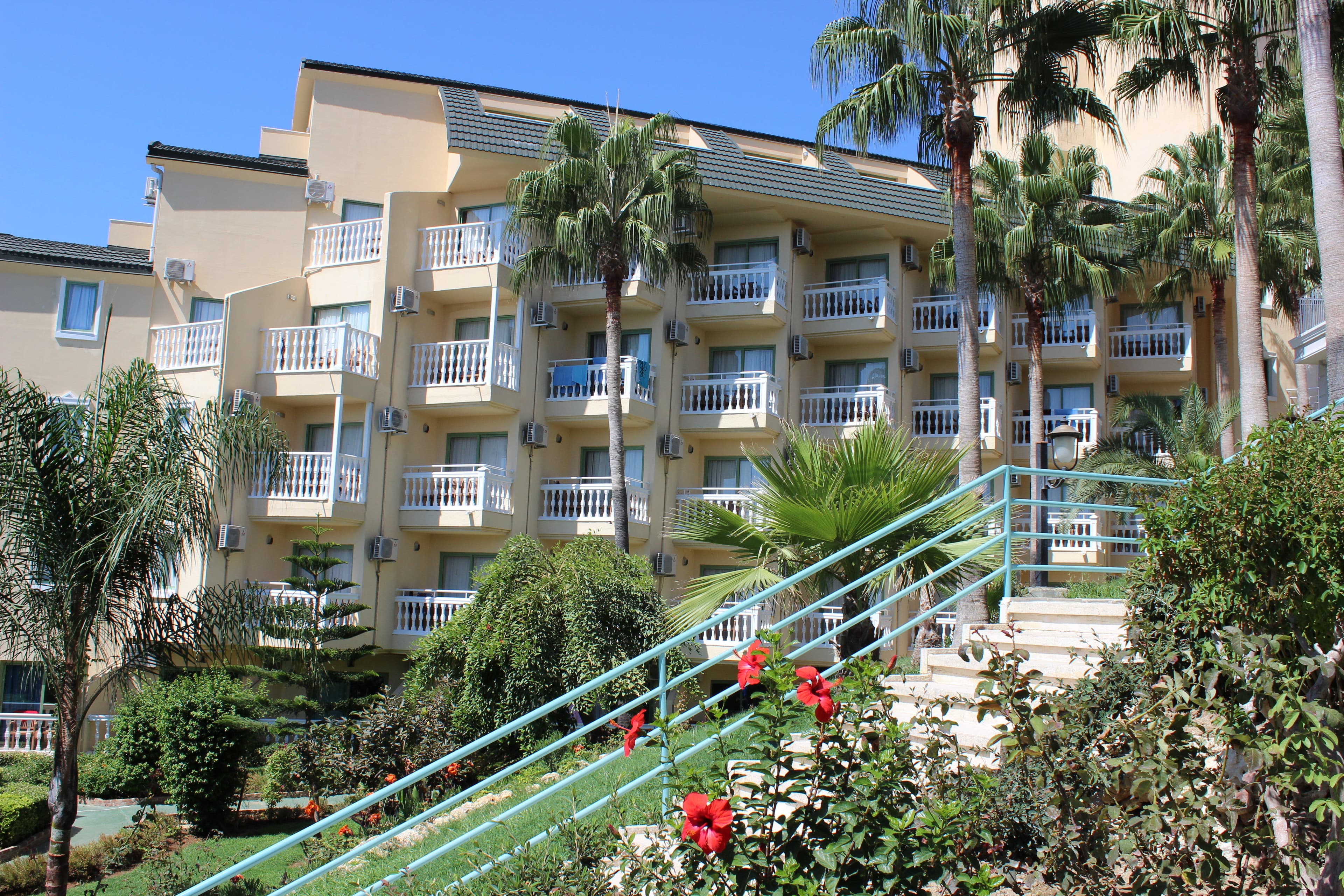 Iz Flower Side Beach Hotel Ansicht 3