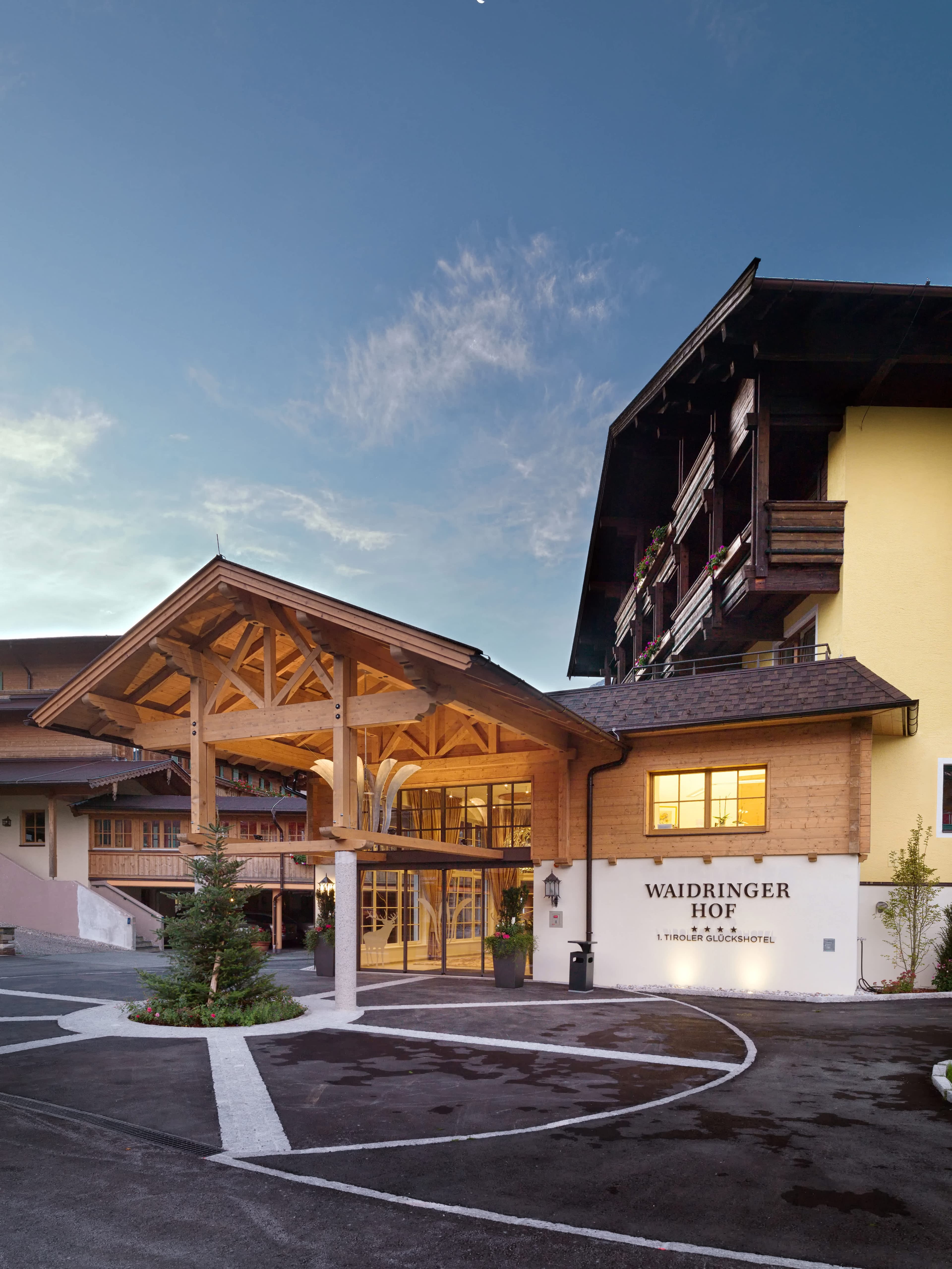 Waidringer Hof · 1. Tiroler Glückshotel Ansicht 3