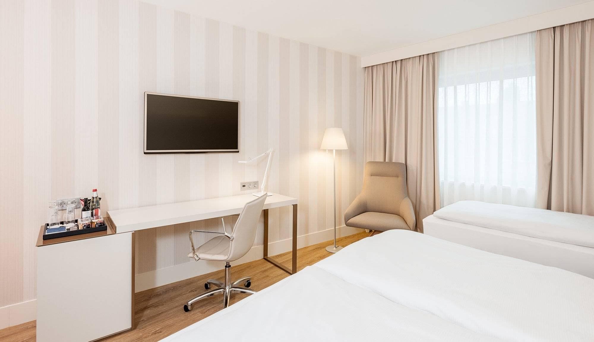 Hotel NH Düsseldorf City Nord Ansicht 4