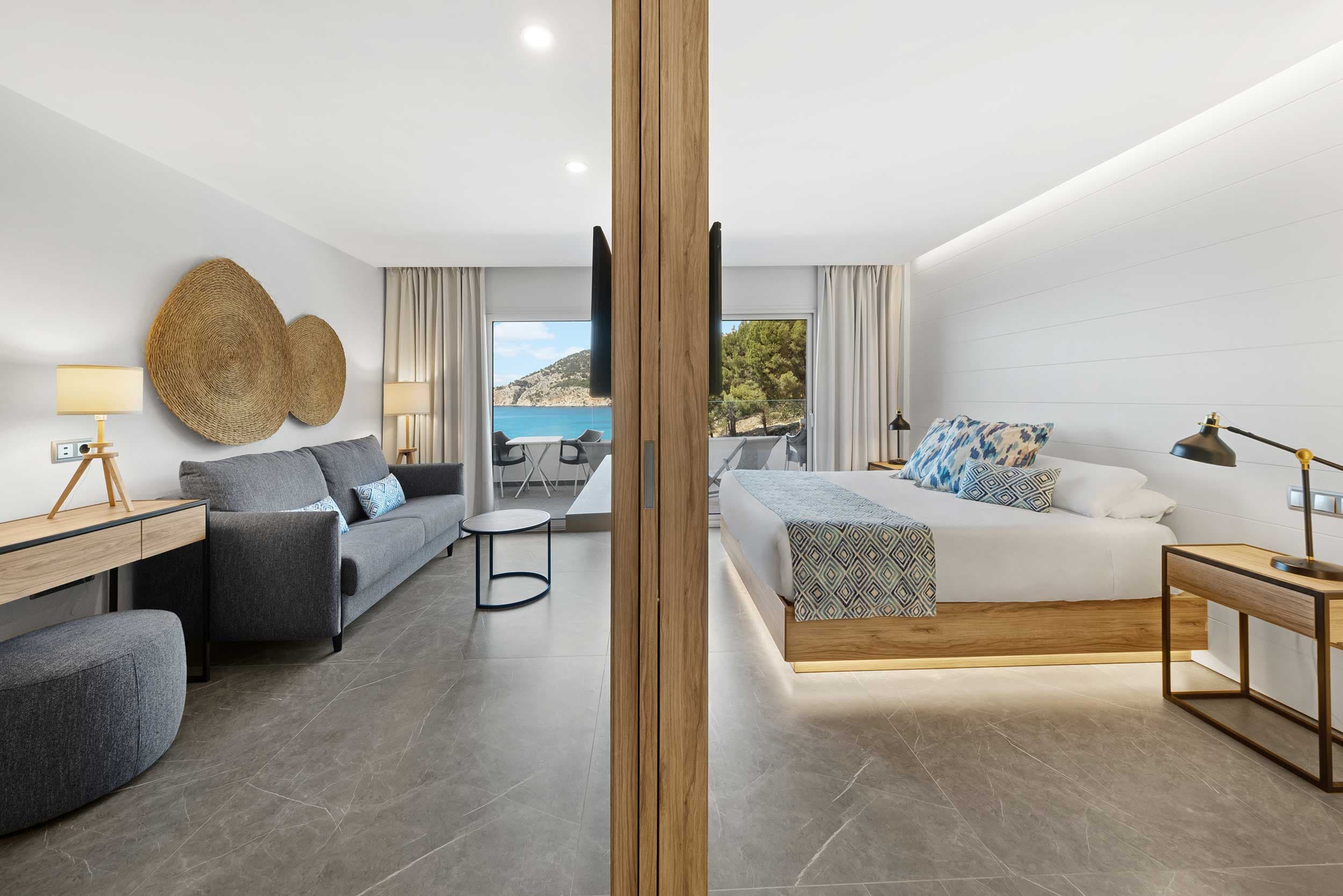 BAHÍA SUITES CAMP DE MAR Ansicht 6