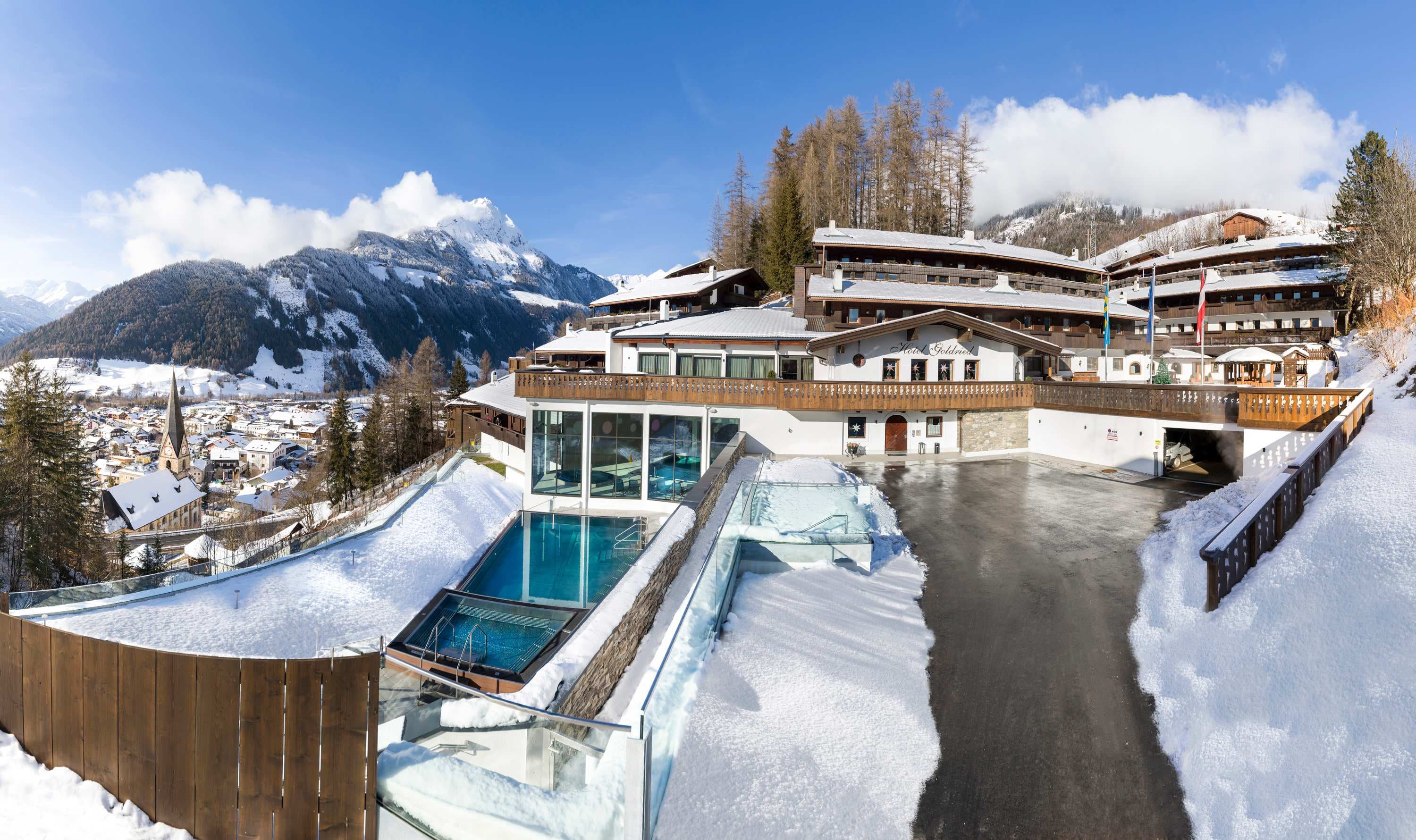 Hotel Goldried Ansicht 2