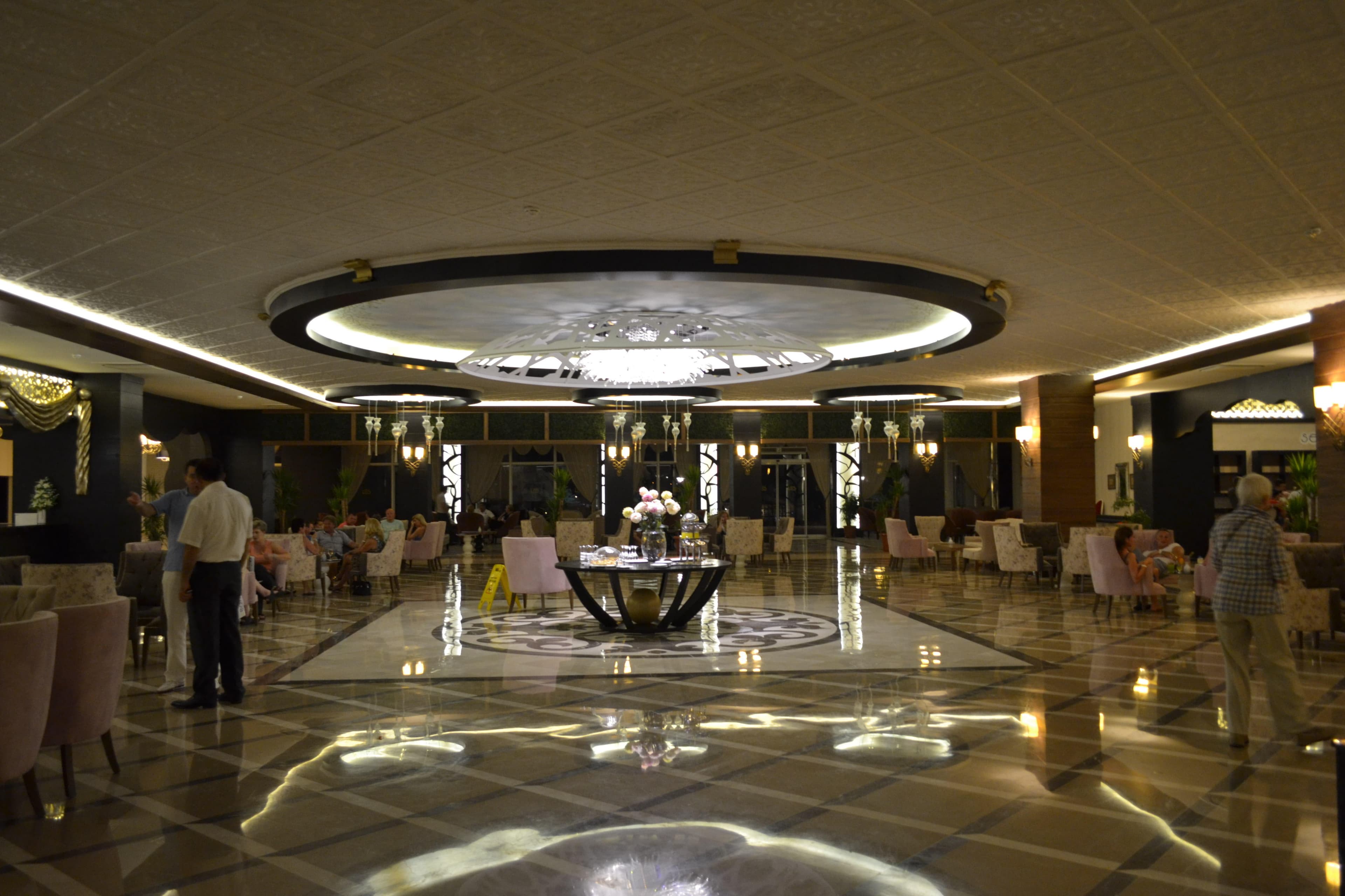 LRS Lake & River Side Hotel & Spa Ansicht 9