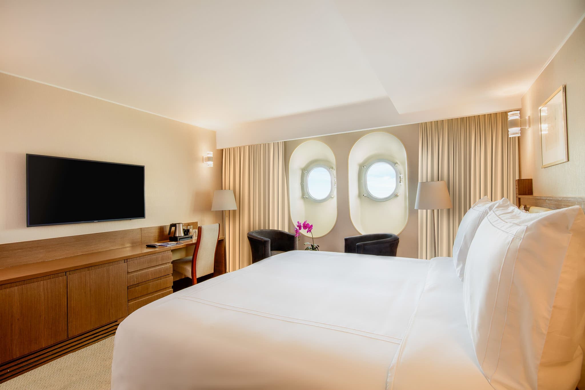 Queen Elizabeth 2 Hotel Ansicht 6