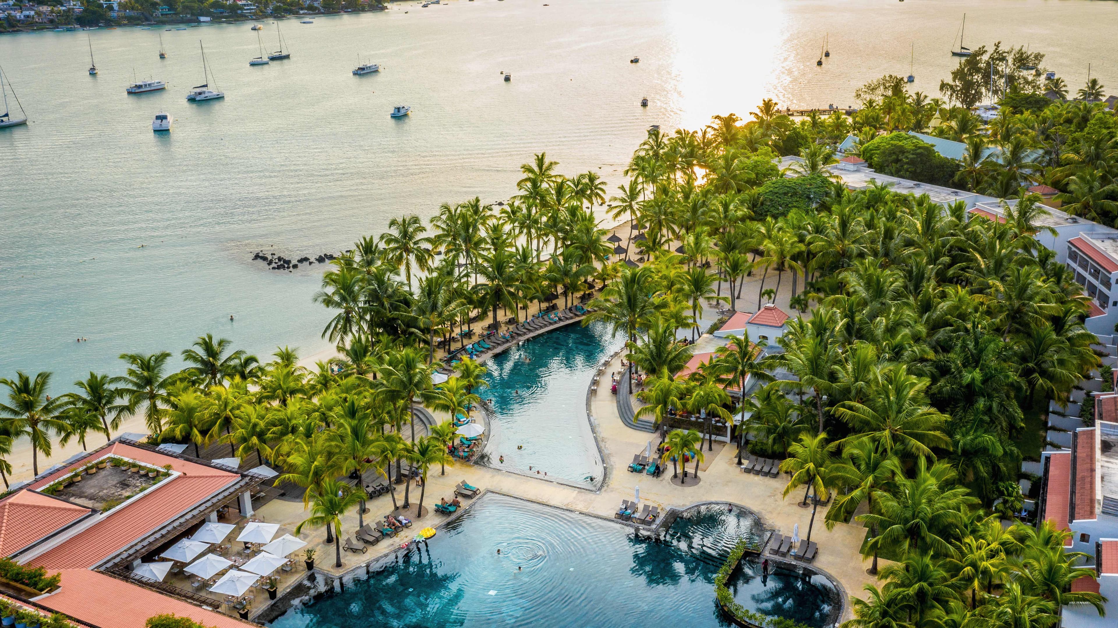 Mauricia Beachcomber Resort & Spa