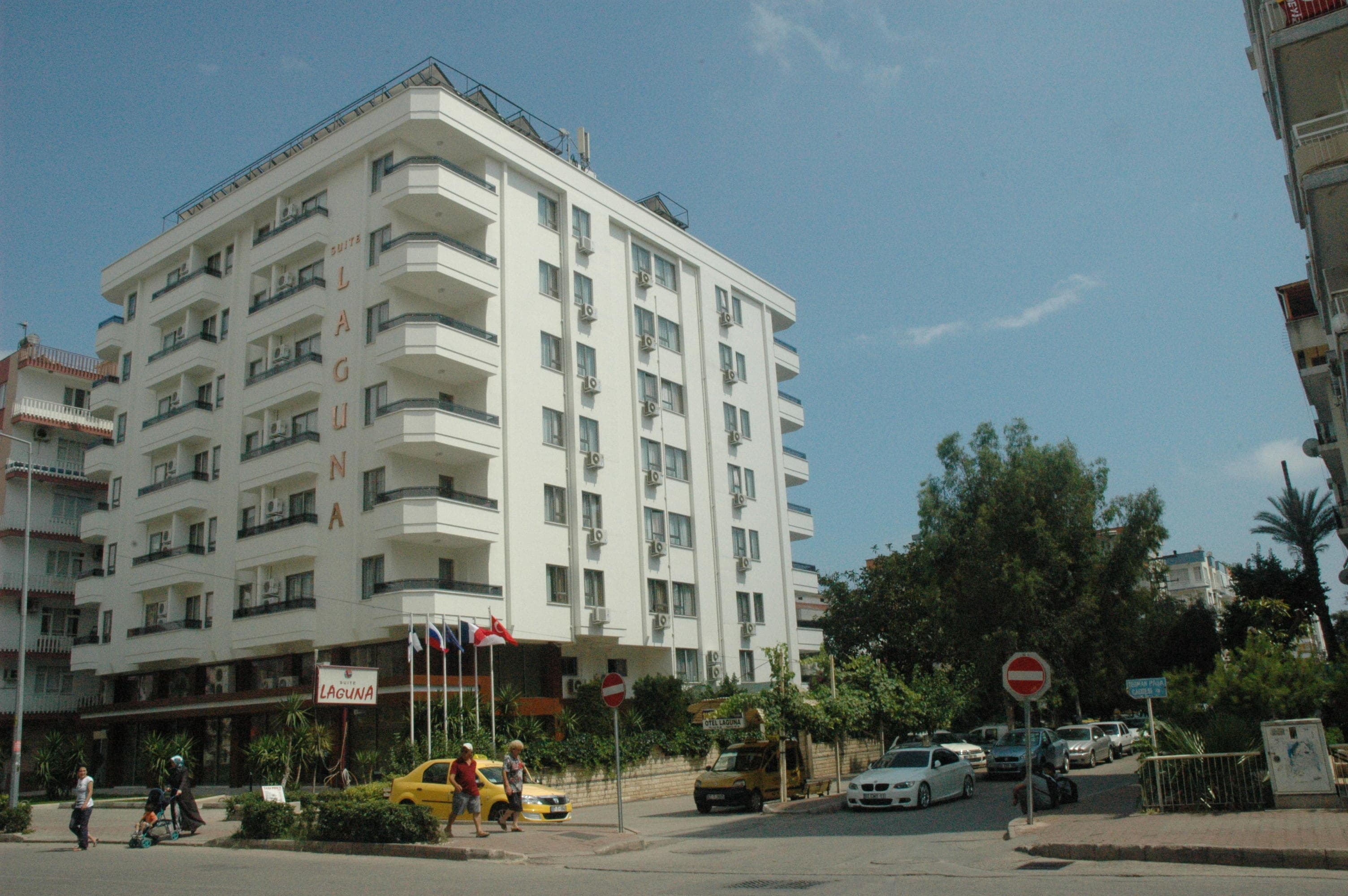 Suite Laguna Hotel