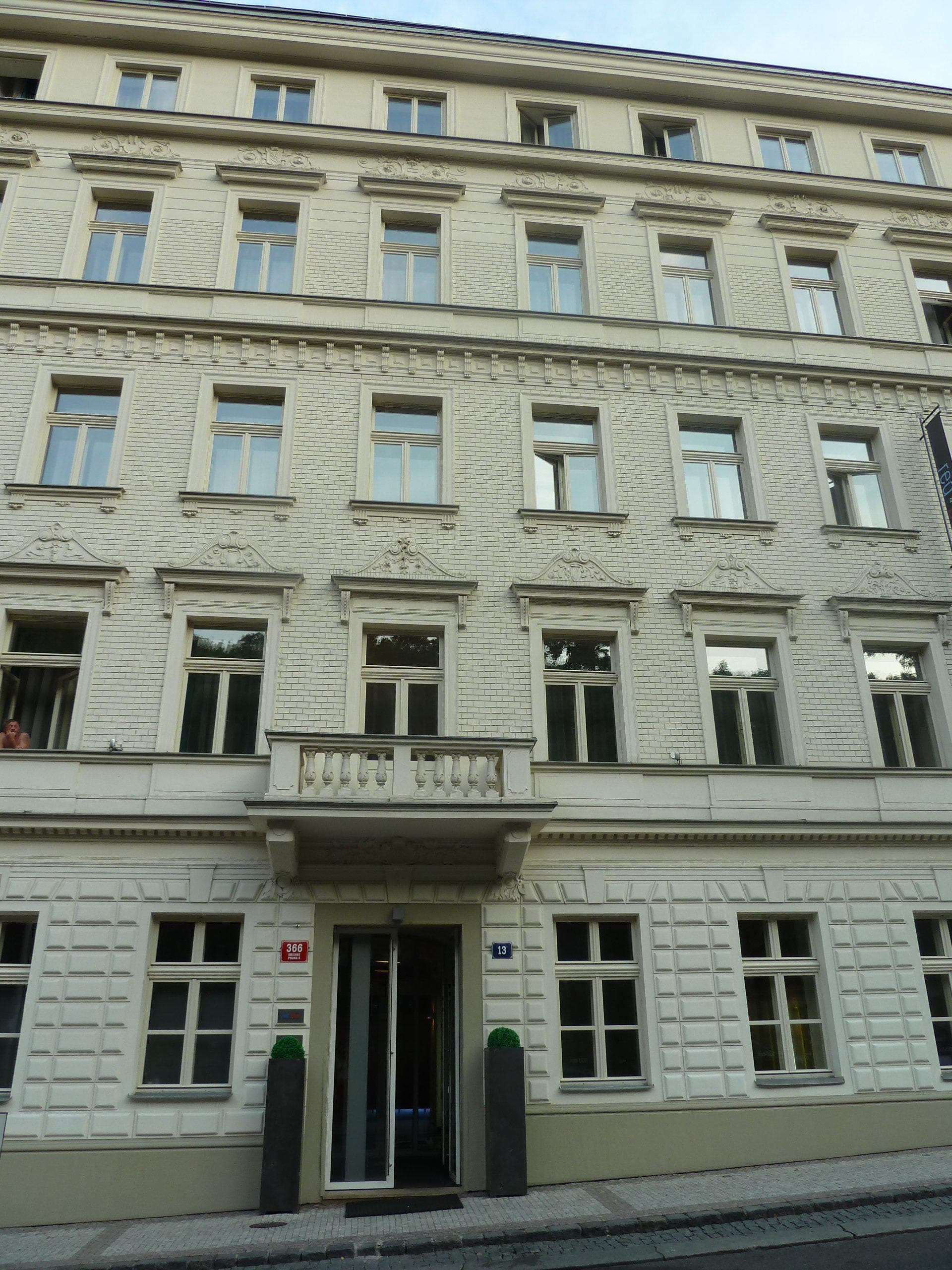 Red & Blue Design Hotel Prague Ansicht 2