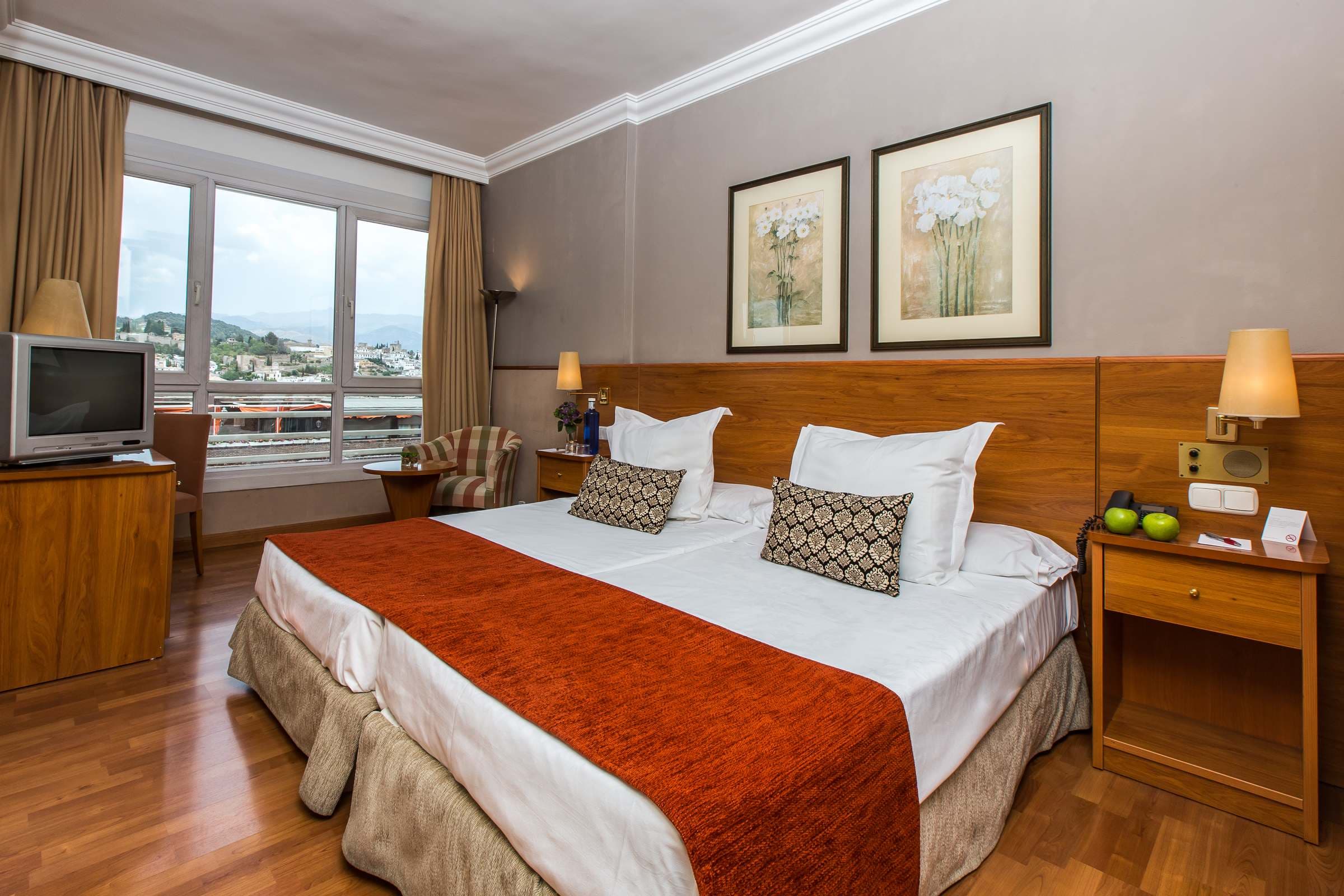 Leonardo Hotel Granada Ansicht 5