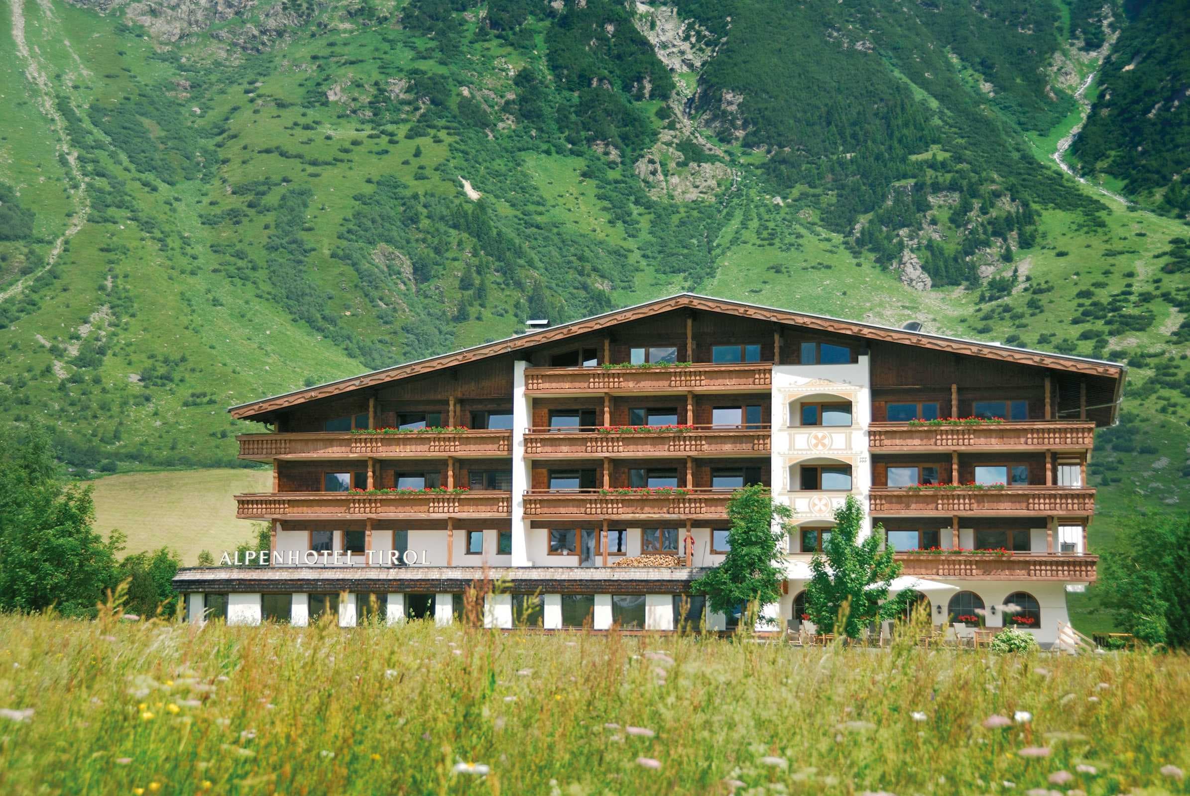 Alpenhotel Tirol Ansicht 2
