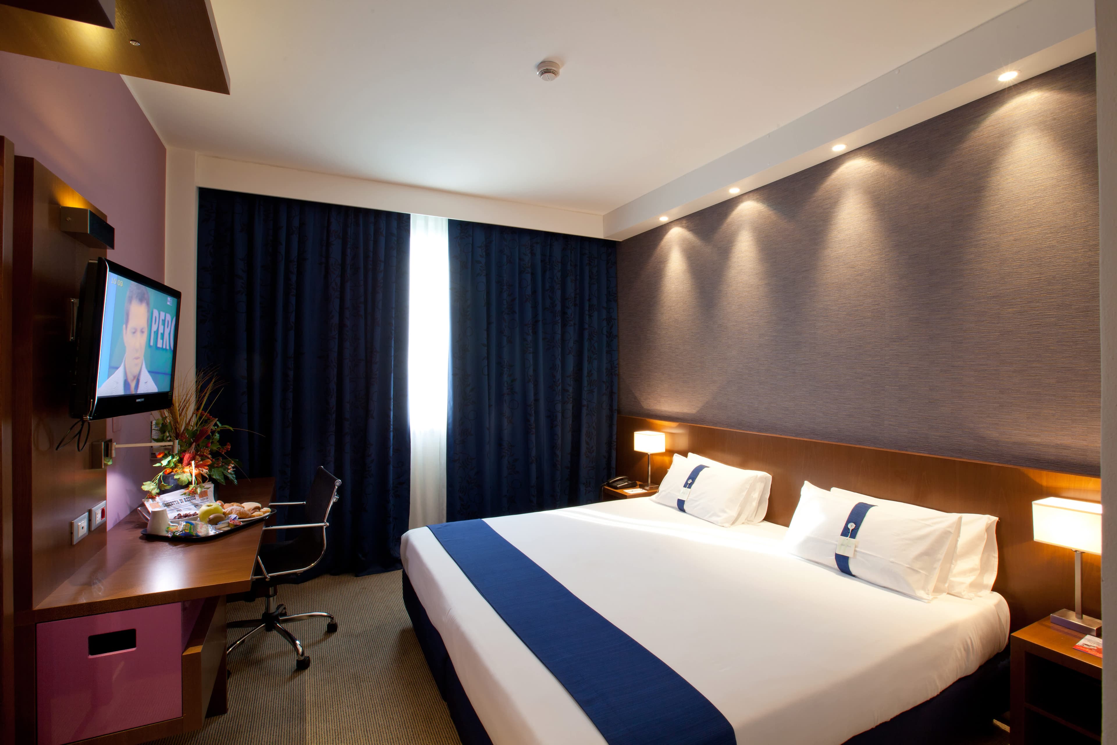 Hotel Holiday Inn Express Reggio Emilia Ansicht 4