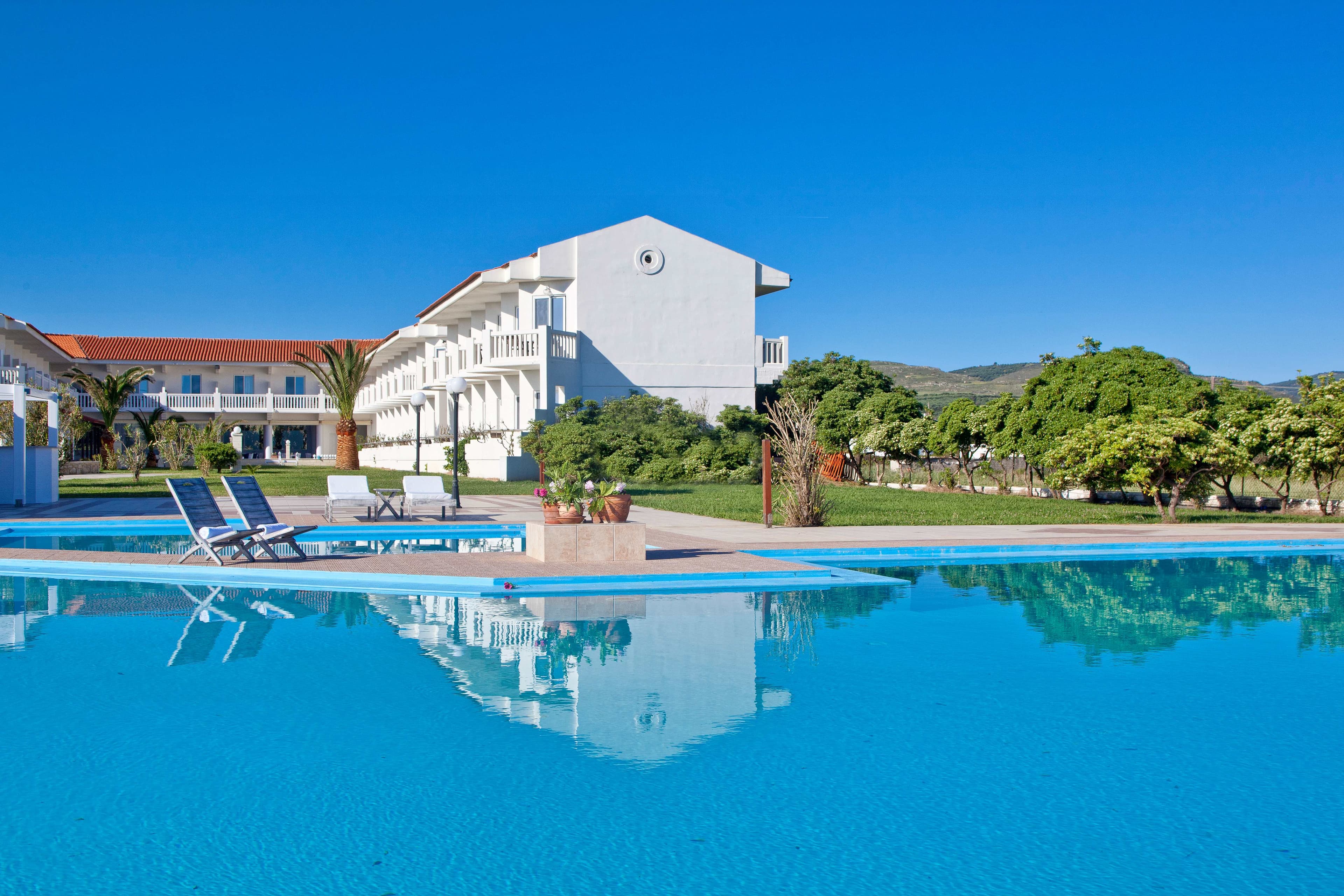 Mrs Chryssana Beach Hotel