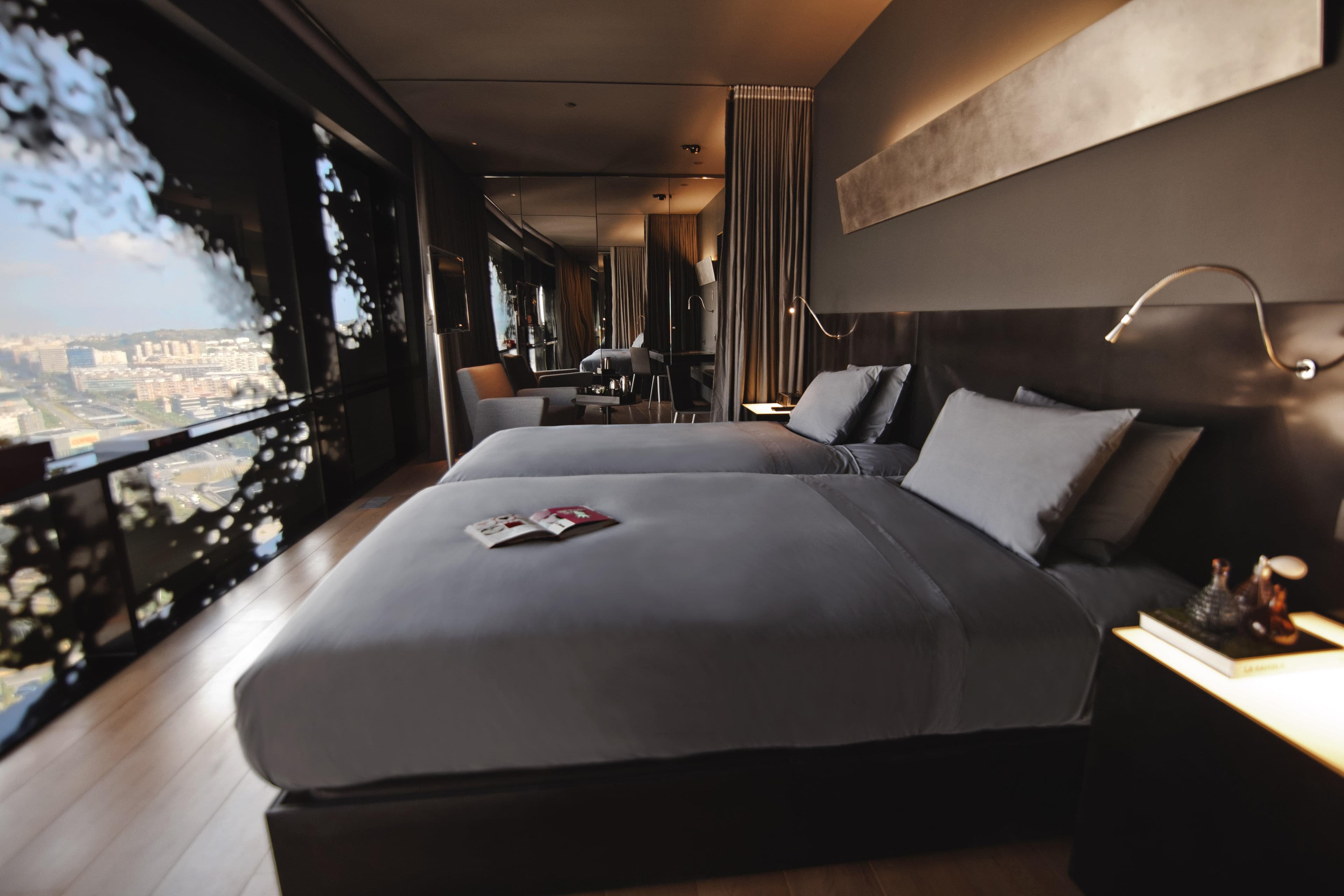 Hotel Renaissance Barcelona Fira Ansicht 4