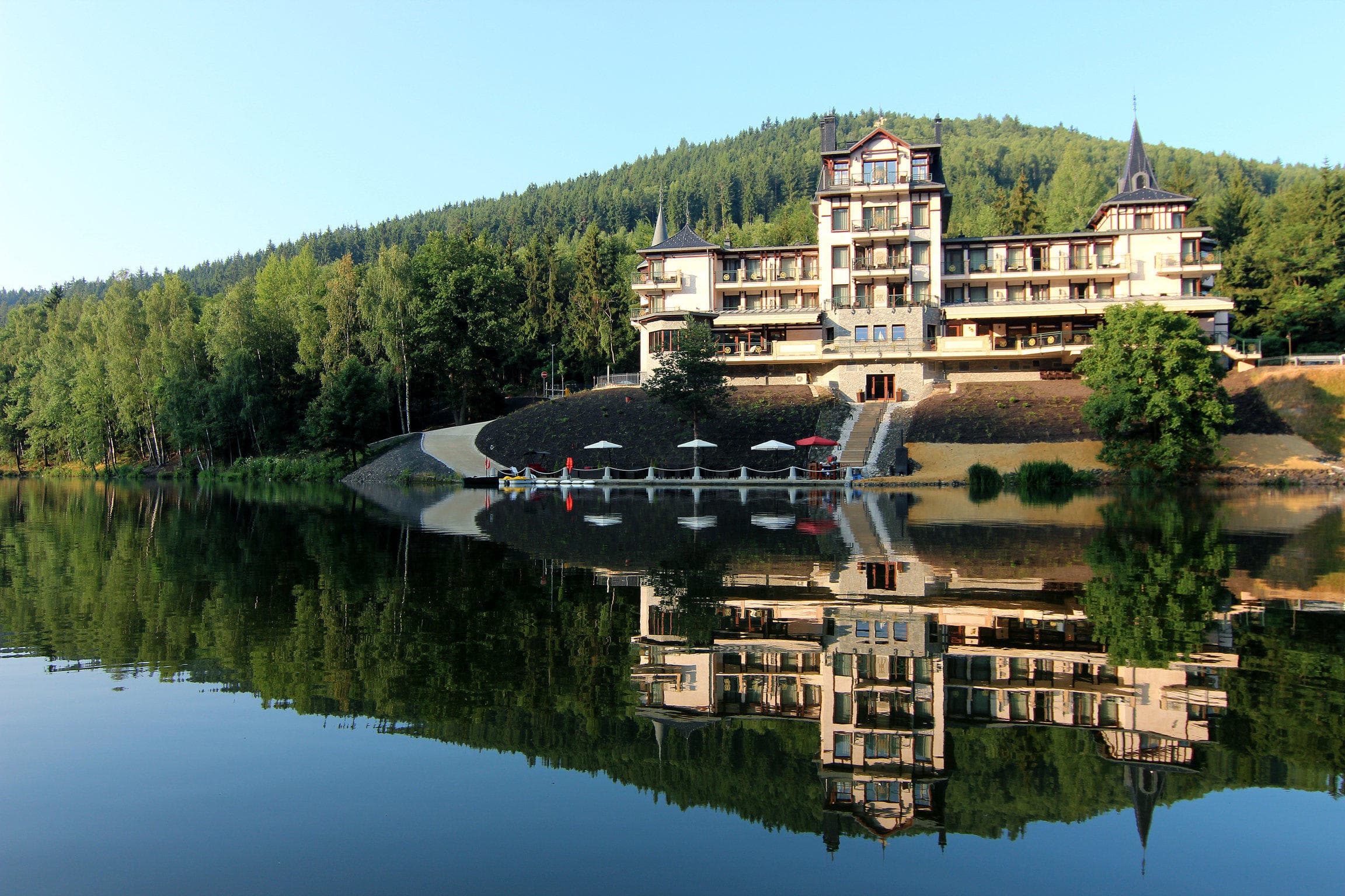 Retro Riverside Wellness Resort