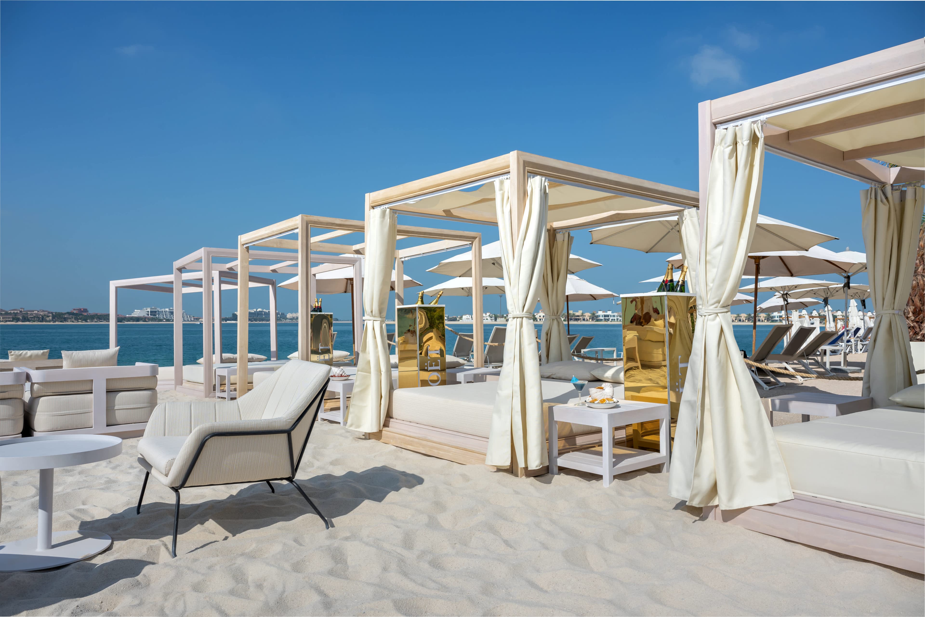 Radisson Beach Resort Palm Jumeirah Ansicht 9