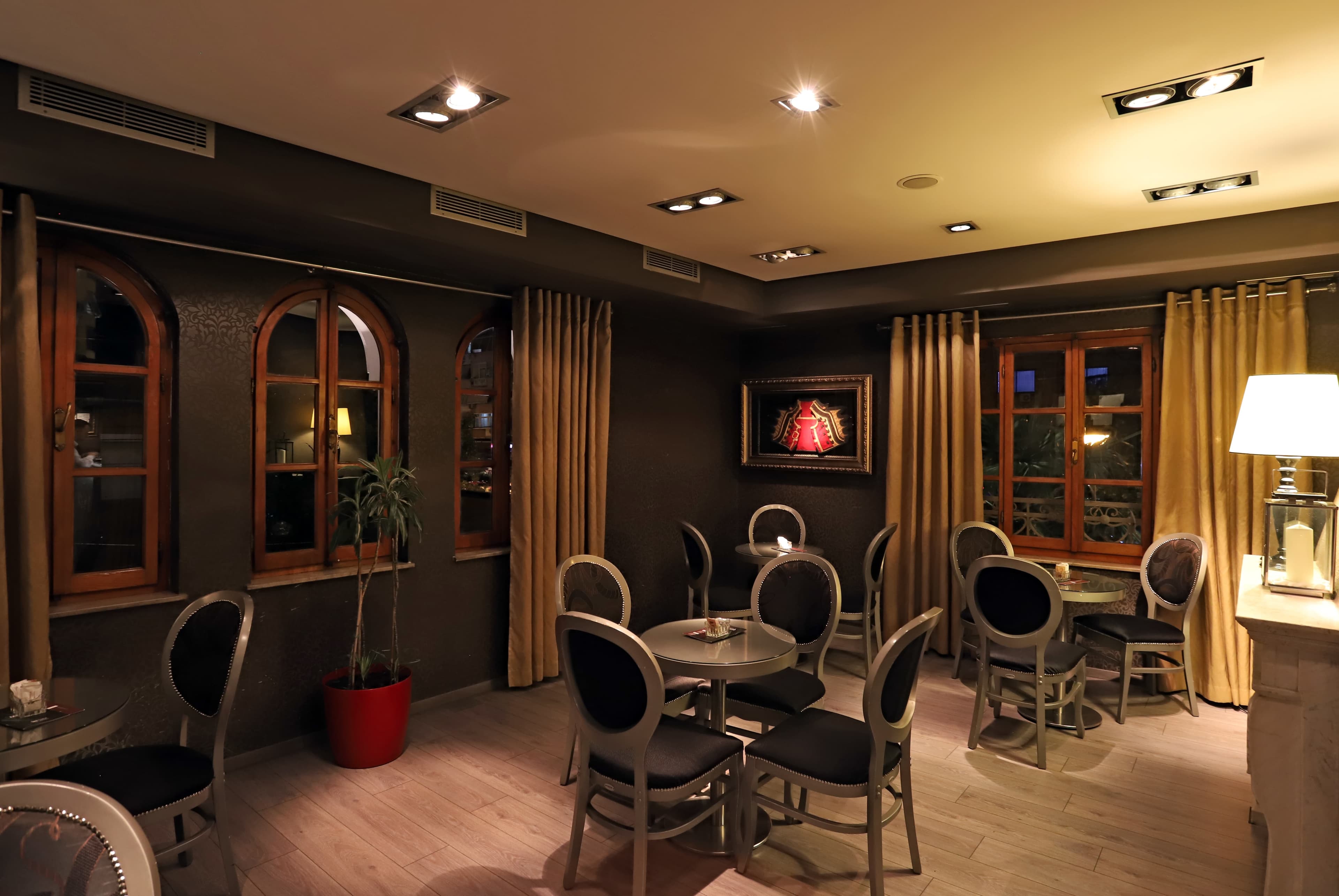 Hotel Mondial Tirana Ansicht 10