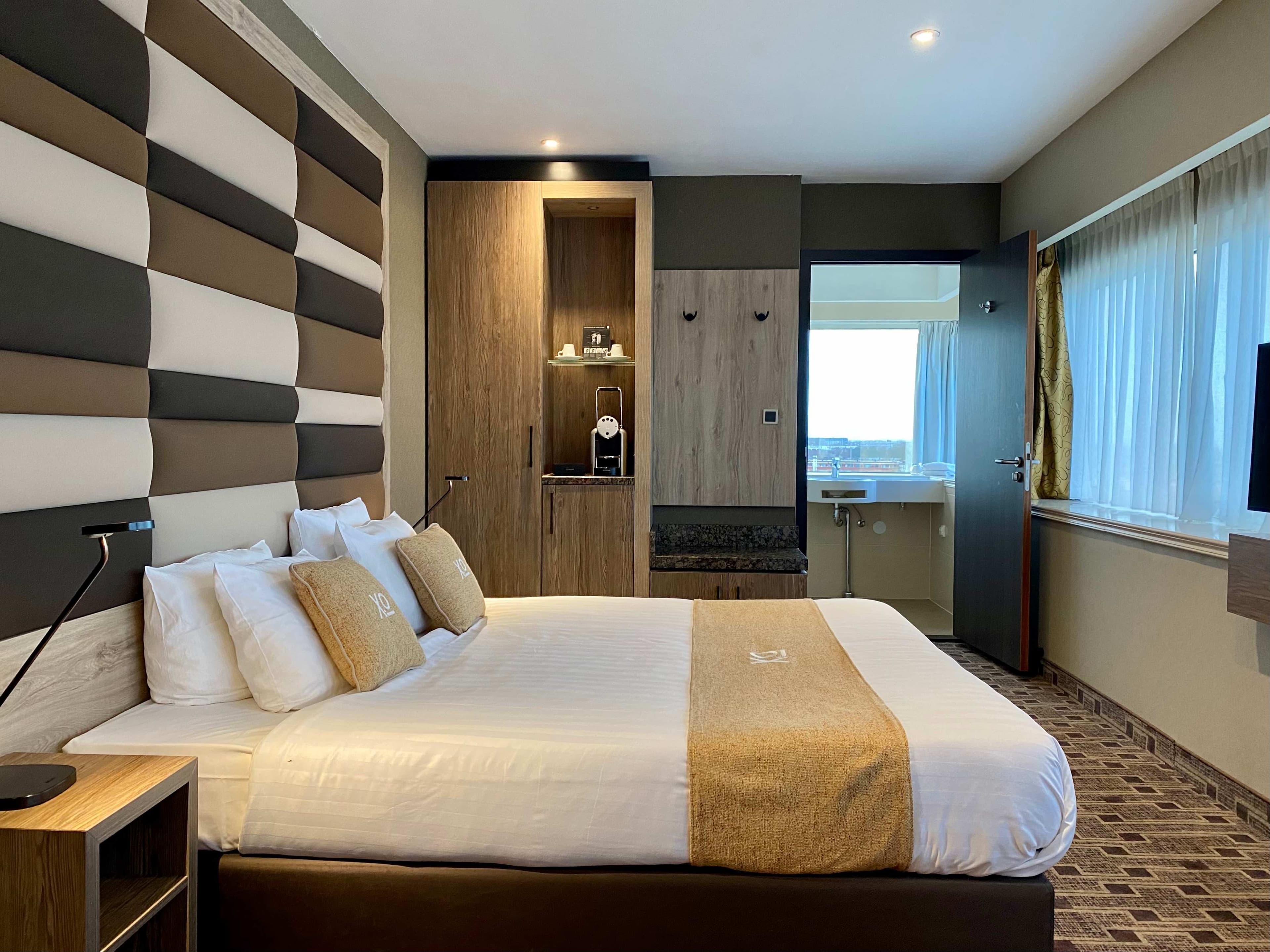 XO Hotels Blue Tower Ansicht 4