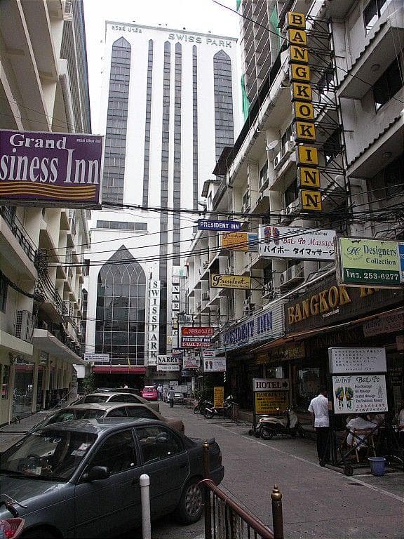 Ramada by Wyndham Bangkok Sukhumvit 11 Ansicht 2