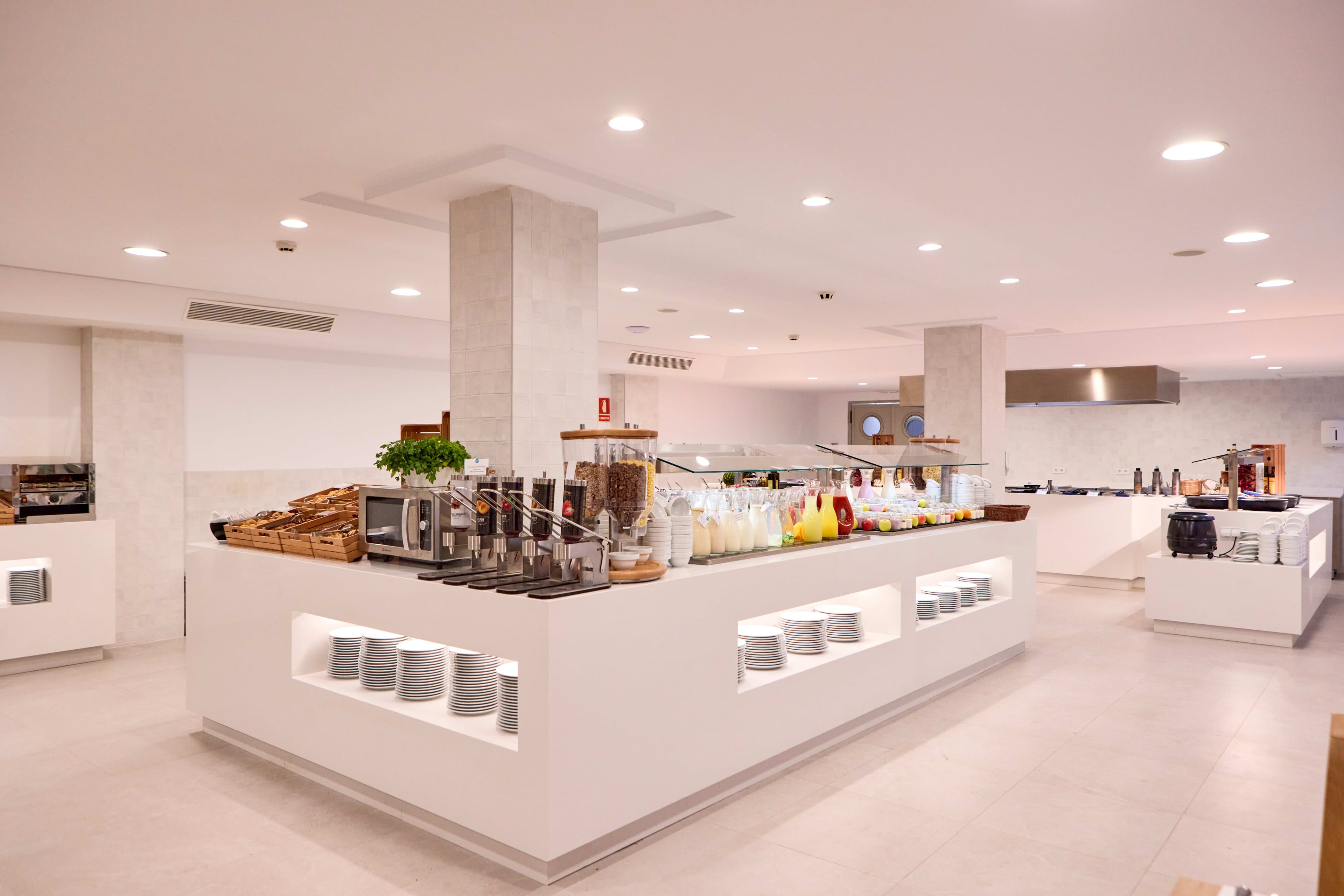 Ahoi! Urban Beach Hotel